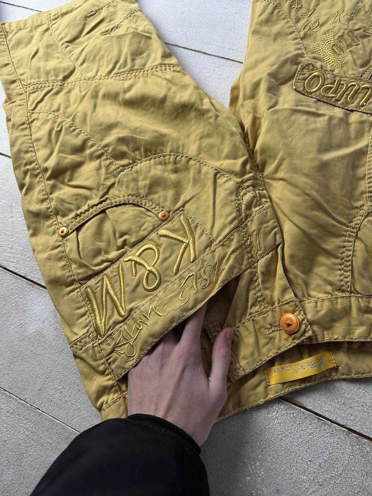 Other 🚨RARE COSMO LUPO BIG LOGO CARGO SHORTS Y2K VINTAGE Size US 34 / EU 50 - 13 Thumbnail