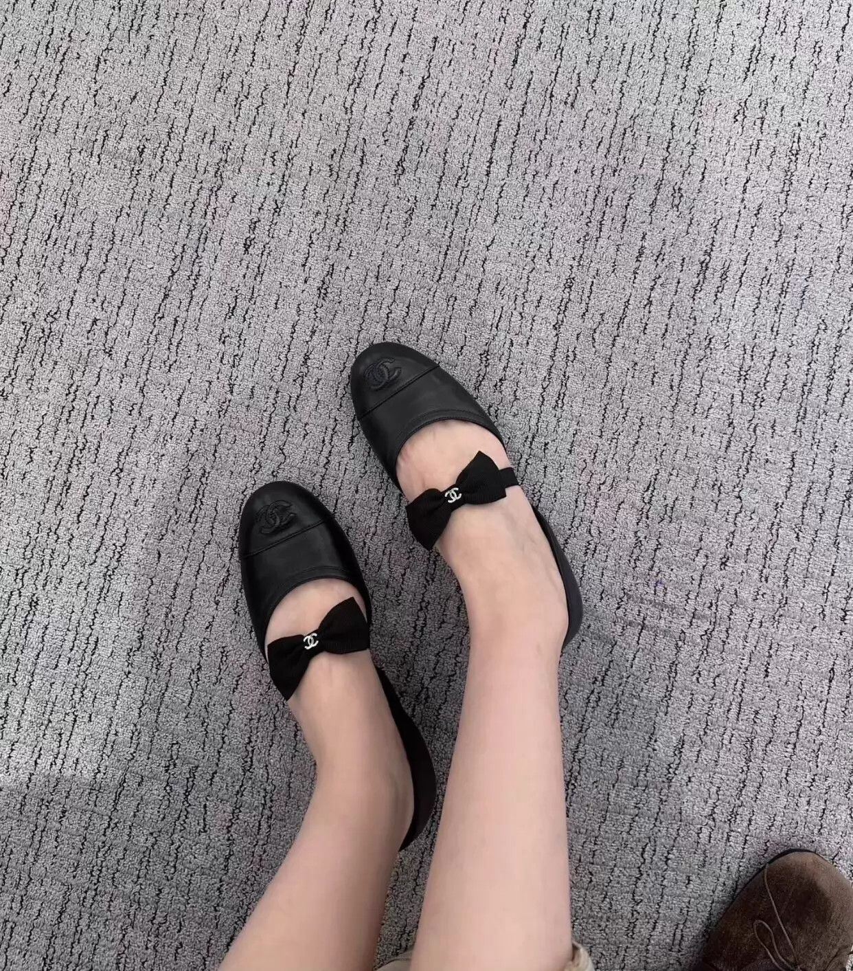 Chanel Chanel CC embossed bow Mary Janes black Size US 5.5 / IT 35.5 - 2 Thumbnail