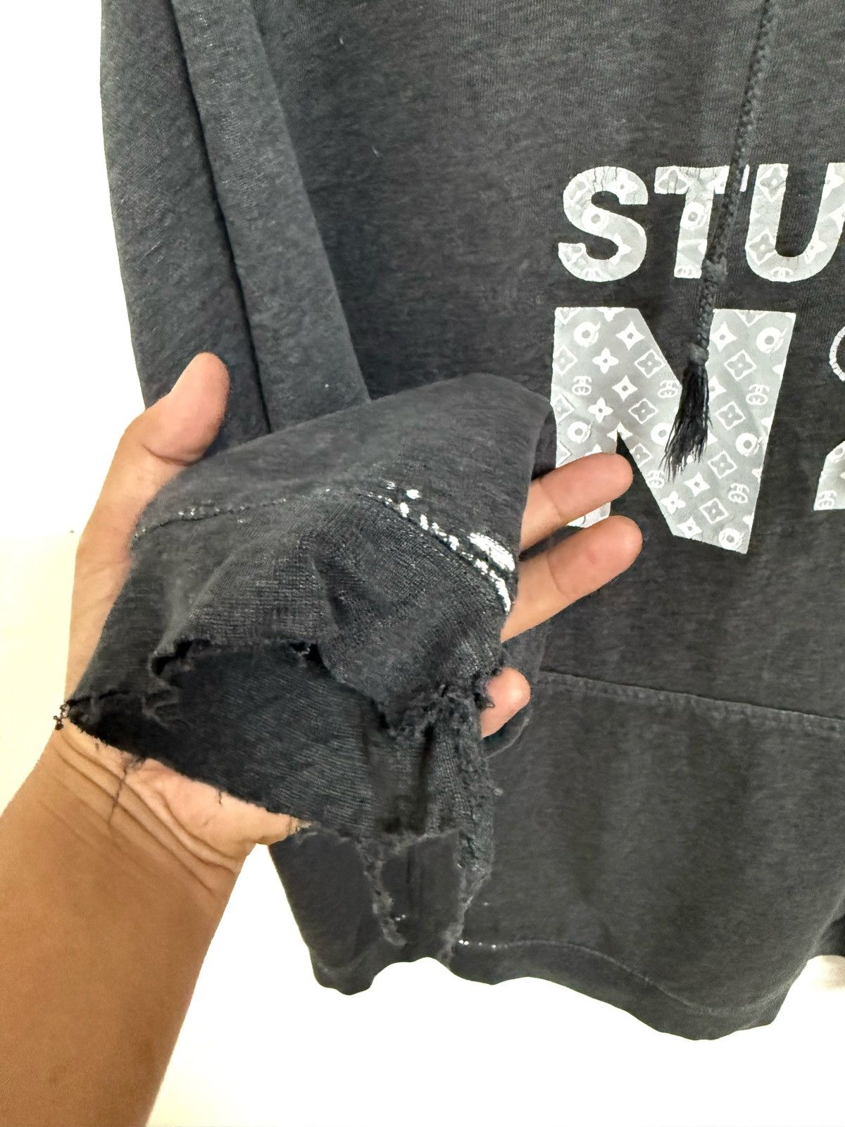 N4 × Stussy × Vintage Vintage Stussy Monogram Louis Vuitton No.4 Distressed Hoodie Size US L / EU 52-54 / 3 - 4 Thumbnail