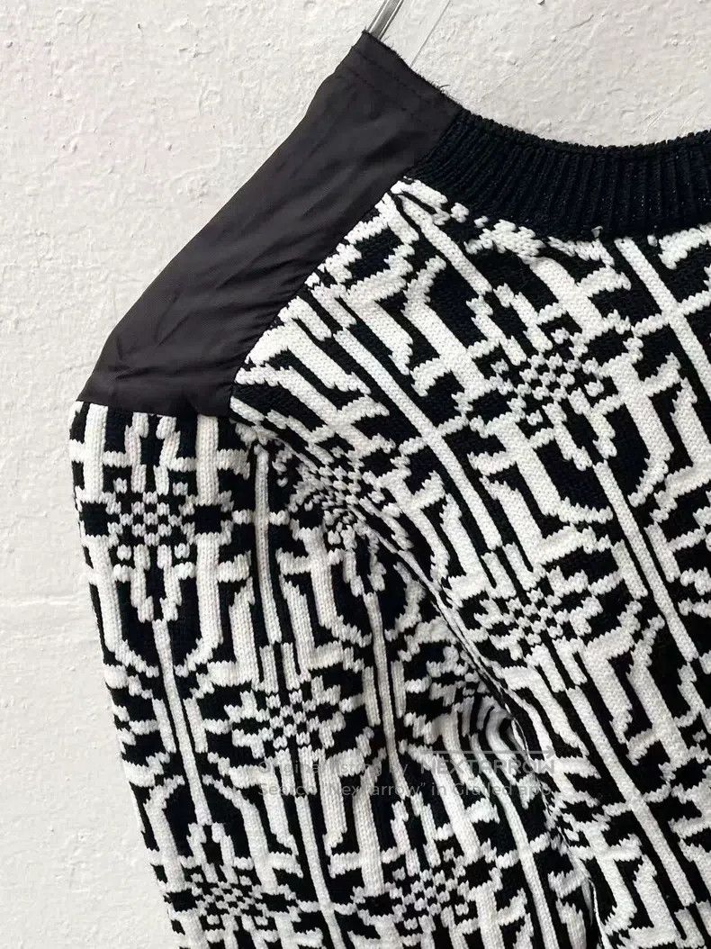 Comme des Garcons Comme Des Garcons Snowflake Patchwork Sweater Size S / US 4 / IT 40 - 5 Thumbnail
