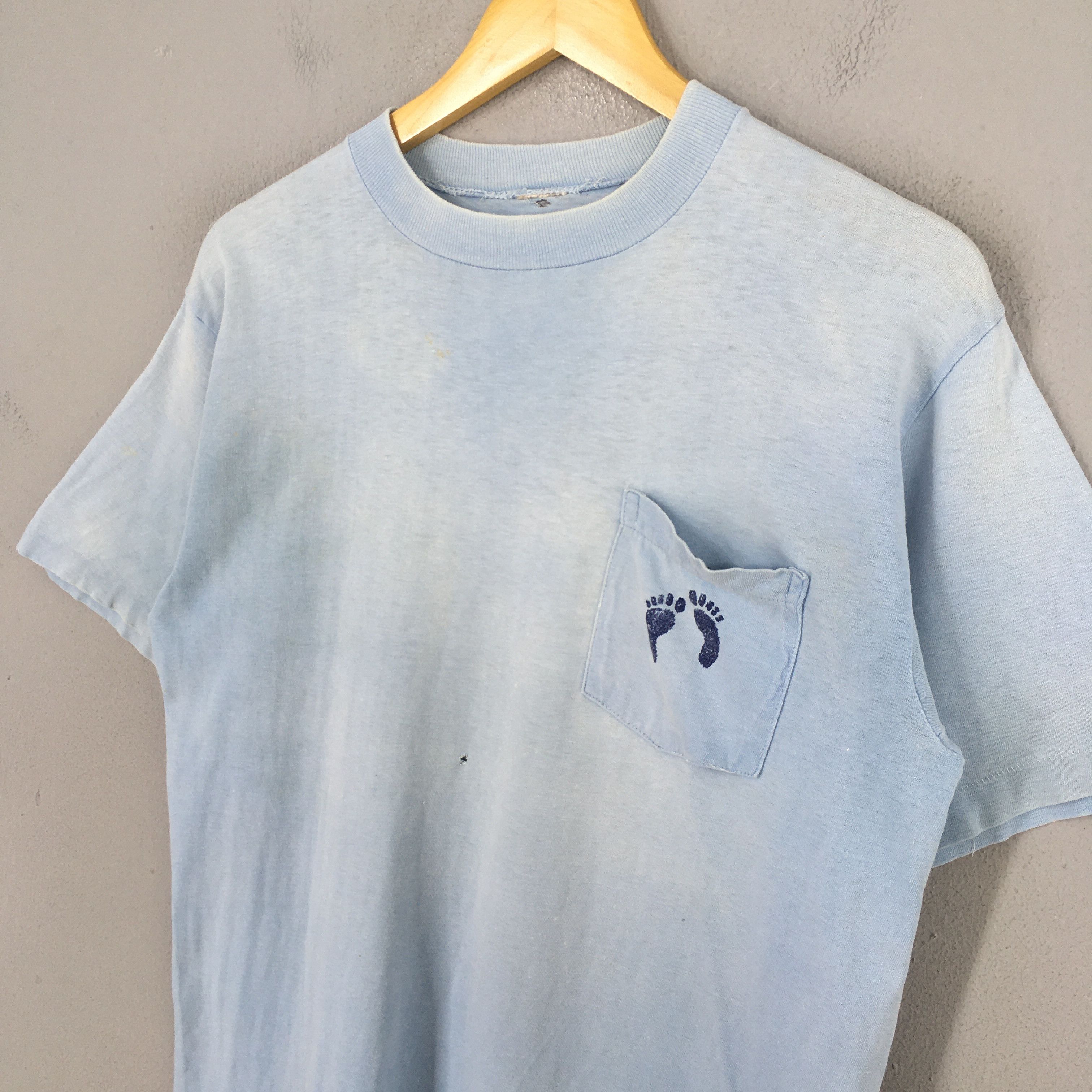 Hang Ten Vintage 1980's Hang Ten Surfing Footprint T shirt M Size US M / EU 48-50 / 2 - 6 Thumbnail
