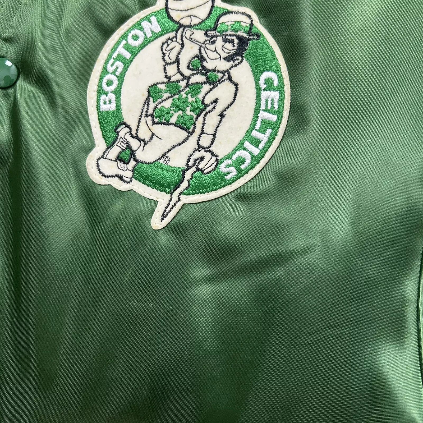 Boston hotsell Celtics Vintage 90s Jacket Large Chalk Line NBA Satin Varsity Bomber Coat