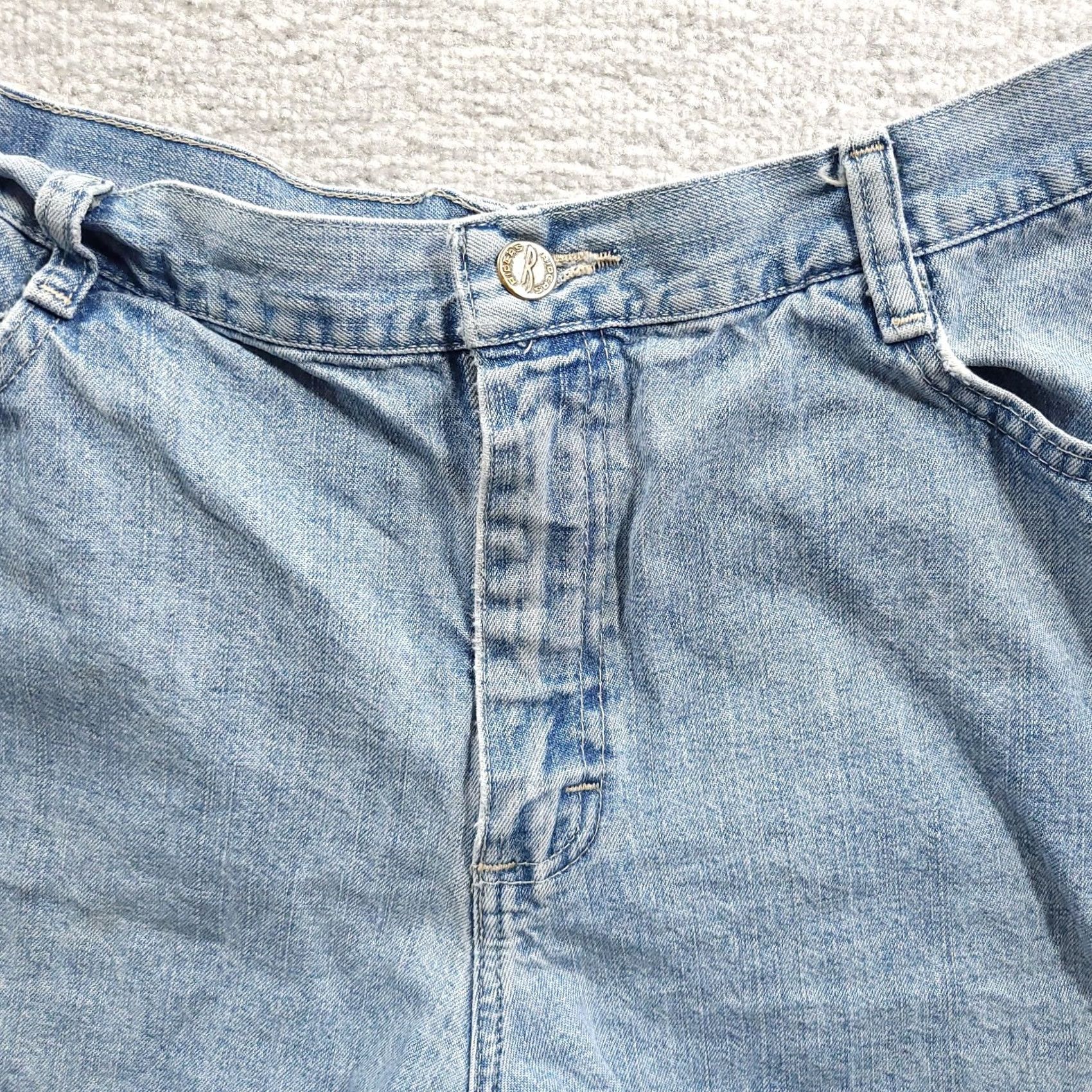 Vintage Riders Women's Blue Denim Jean Shorts High Rise 18M SEE PHOTOS Size 40" / US 18 - 3 Thumbnail