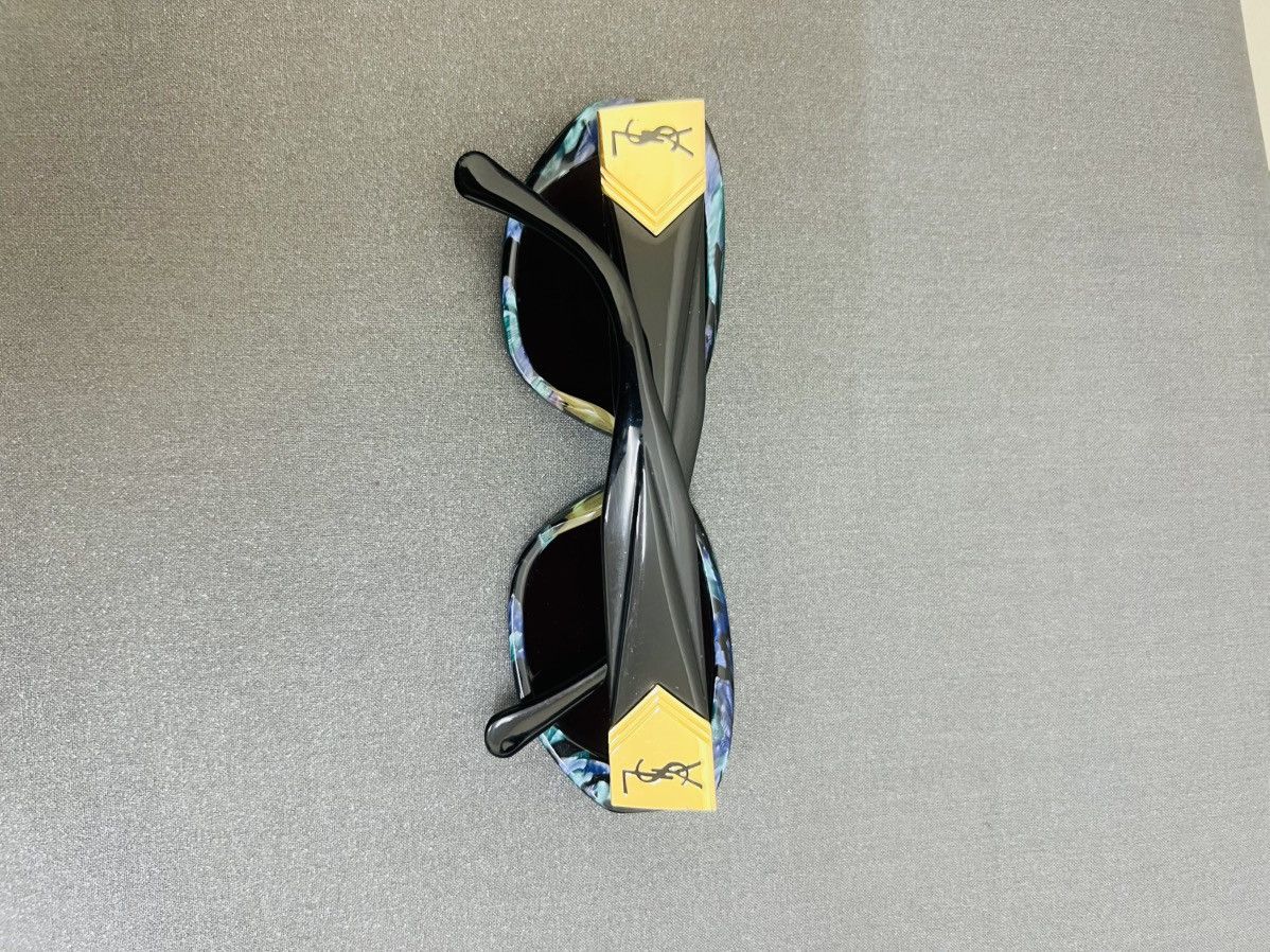 Yves Saint Laurent Y2K YSL Yves Saint Laurent Sunglasses Size ONE SIZE - 4 Thumbnail