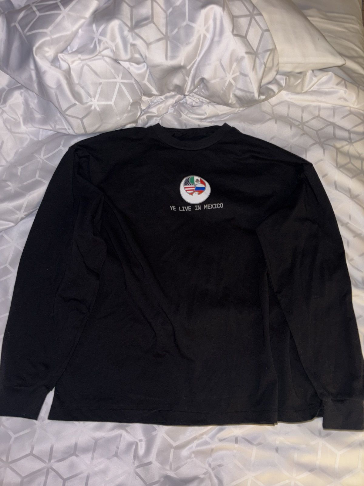 Yeezy Black LS-03 YE LIVE IN MEXICO Size US L / EU 52-54 / 3 - 2 Thumbnail