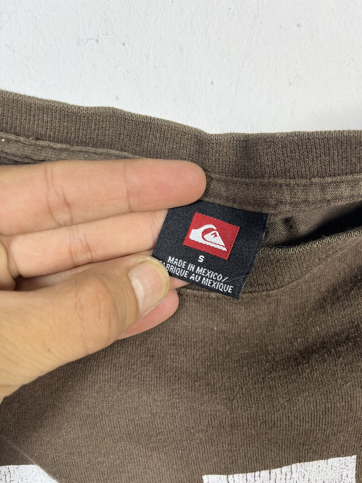 Quiksilver VINTAGE QUIKSILVER SURFBOARDING 🏄‍♀️ Size US S / EU 44-46 / 1 - 3 Thumbnail