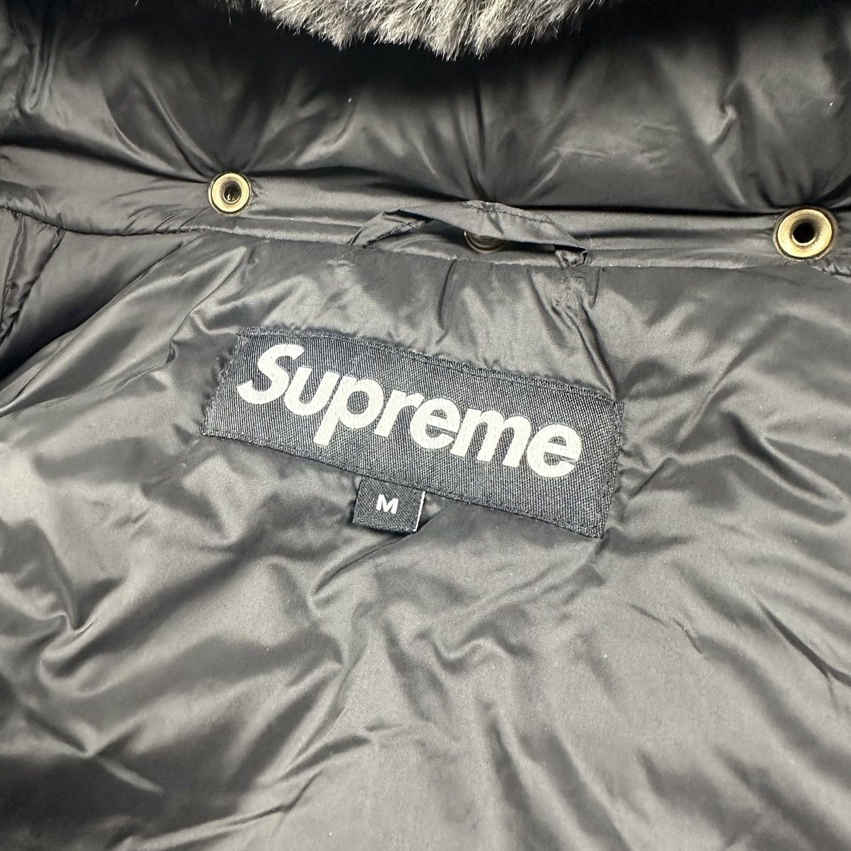 Supreme supreme faux fur hooded vest Size US M / EU 48-50 / 2 - 6 Thumbnail