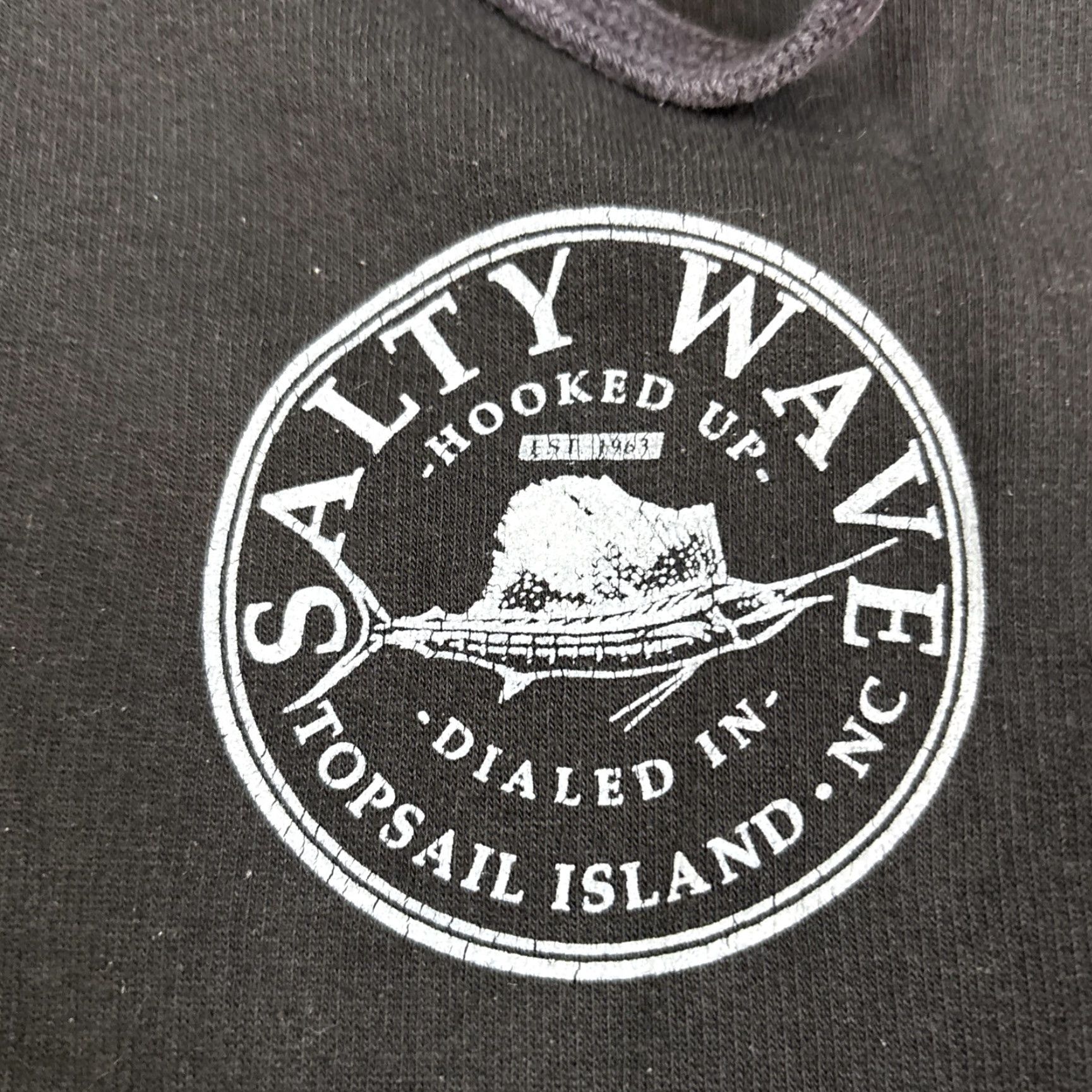 Vintage Breeze Pullover Hoodie Adult M Dark Gray Salty Wave Topsail North Carolina Mens Medium Gray Size US M / EU 48-50 / 2 - 2 Thumbnail