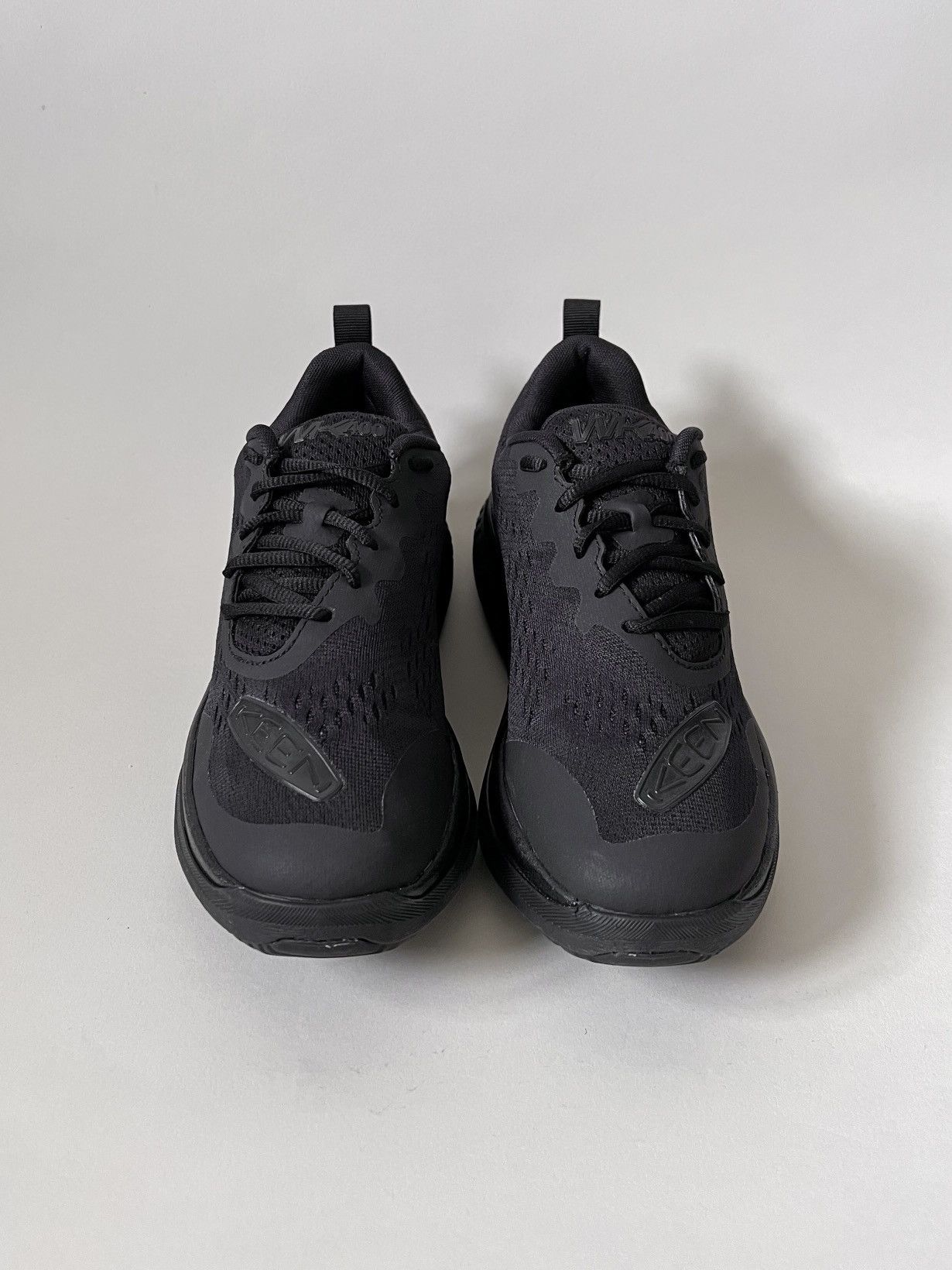 KEEN NEW Keen WK400 Triple Black Walking Sneaker Size US 8.5 / IT 38.5 - 2 Thumbnail