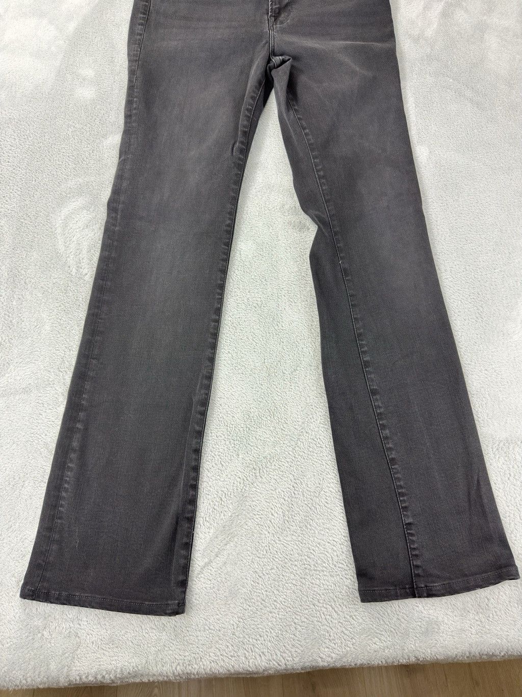 Frame Frame Women's Size 30 W X 32 L Le Mini Boot Zipper Fly Black Size 30" / US 8 / IT 44 - 6 Thumbnail