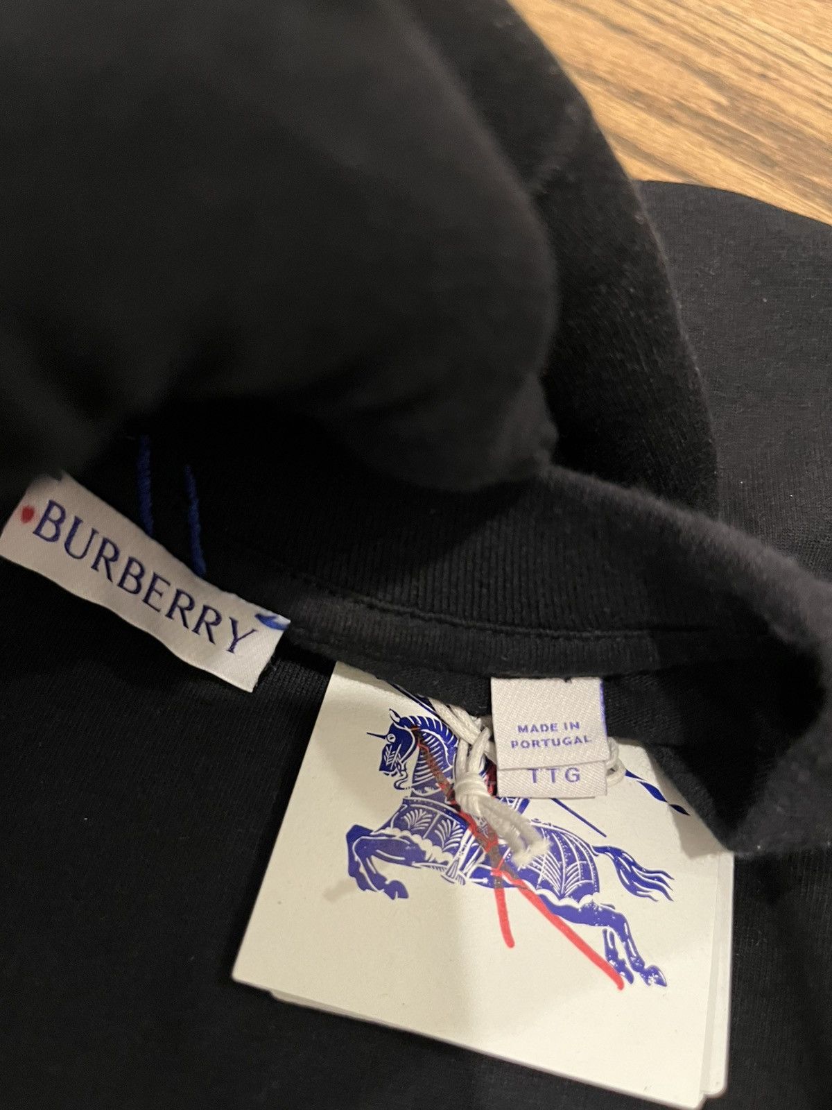 Burberry Burberry Long-Sleeve Equestrian Knight Patch T-Shirt Size US XXL / EU 58 / 5 - 11 Thumbnail