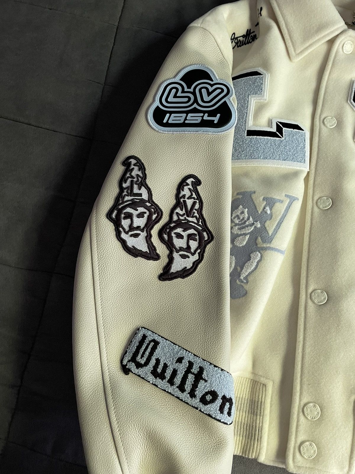 Louis Vuitton Louis Vuitton Bunny Patches Varsity Jacket Size US S / EU 44-46 / 1 - 7 Thumbnail