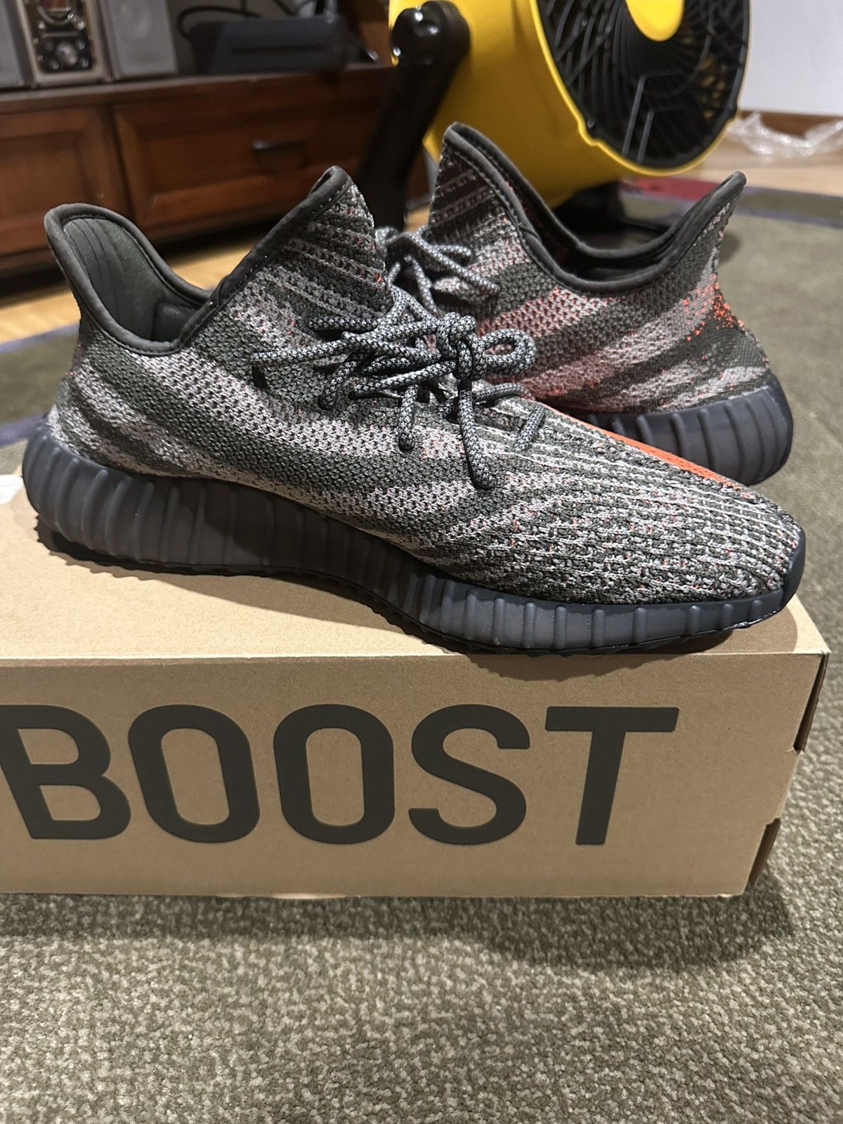 Yeezy Yeezy 350 Carbon Beluga Size US 13 / EU 46 - 7 Thumbnail