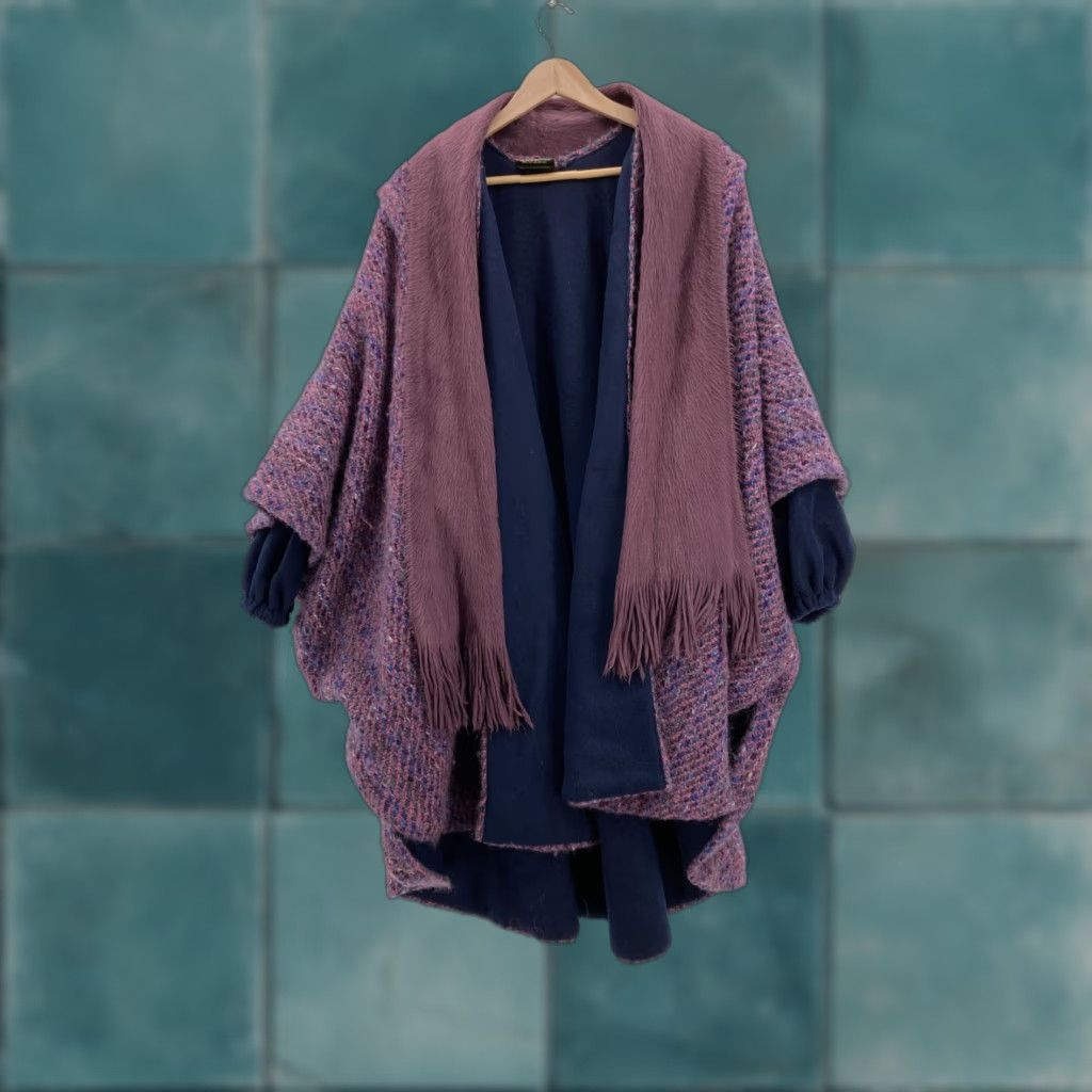 Vintage VINTAGE Tapestries Ireland Poncho Womens One Size Purple Made in Ireland 90s Size ONE SIZE - 1 Thumbnail