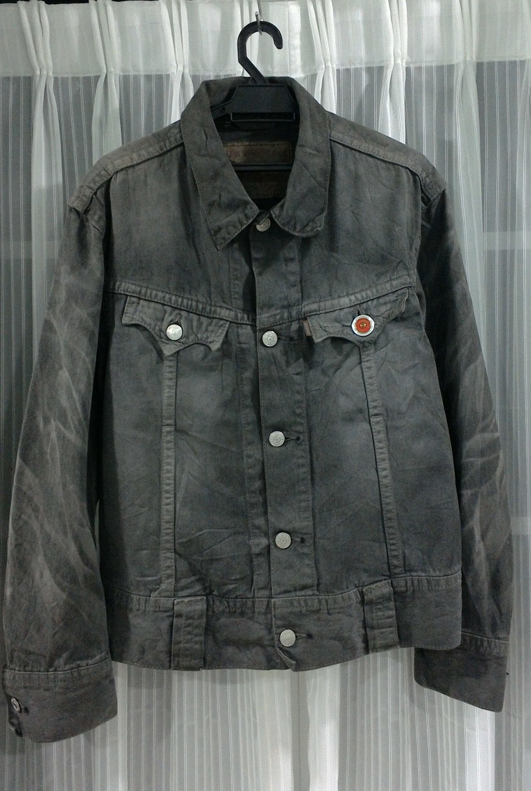 LEVIS DENIM JACKET