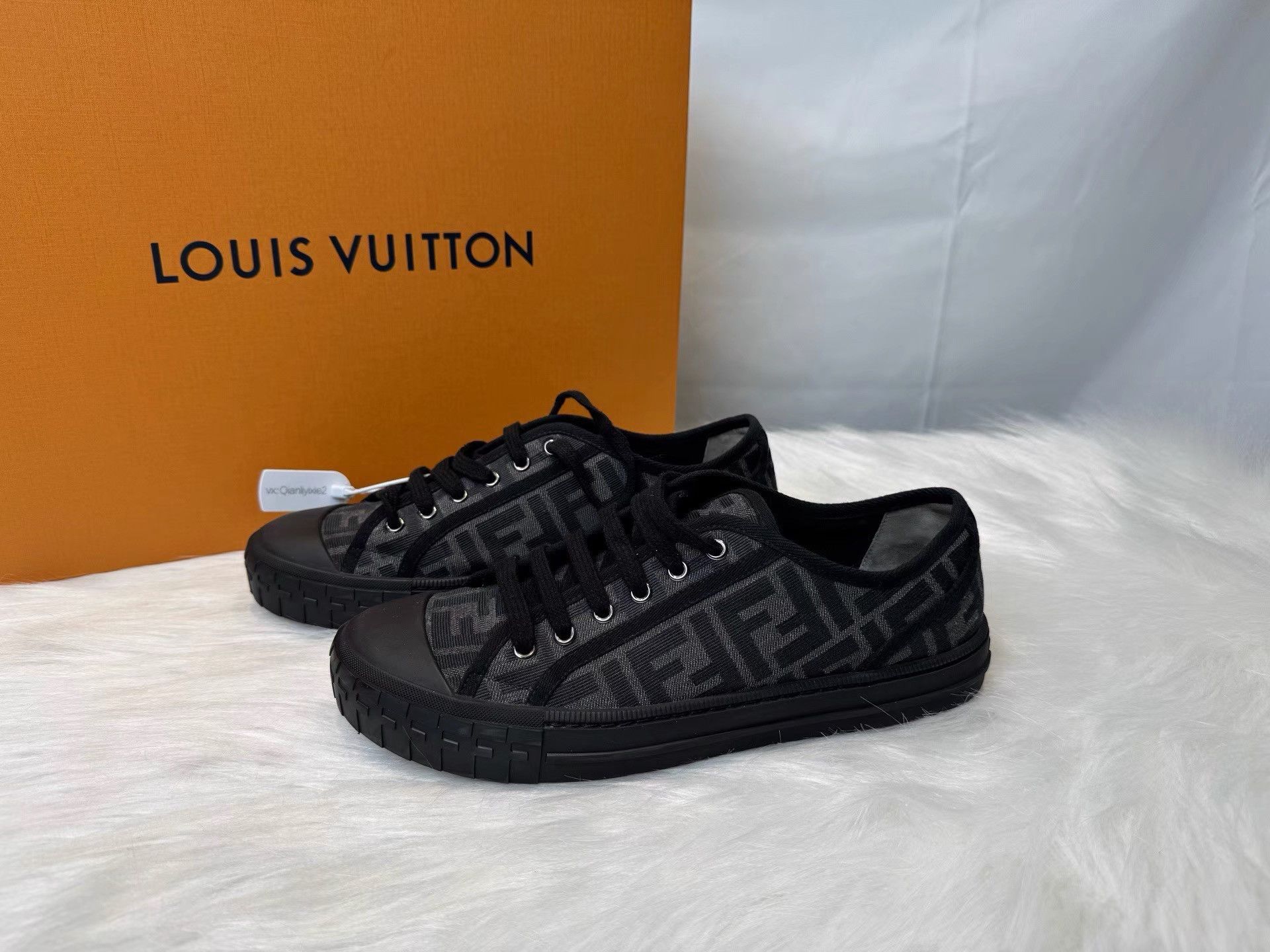 Fendi FENDI Domino Black & Grey Low-Top Sneakers K36 Size US 8 / EU 41 - 1 Thumbnail