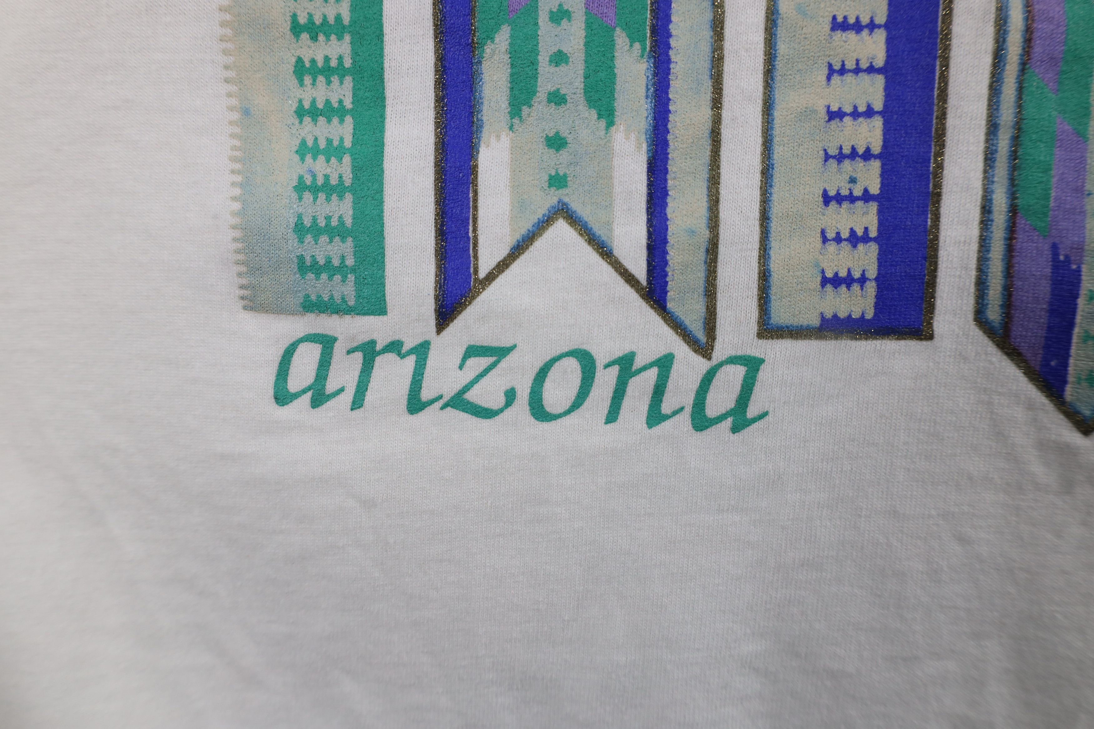Vintage Vintage 90s Streetwear Arizona Southwestern Arrow T-Shirt Size US L / EU 52-54 / 3 - 6 Thumbnail