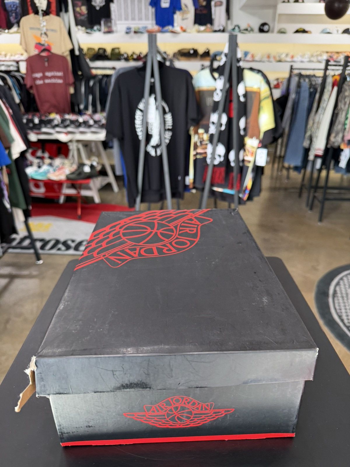 Jordan Brand Air Jordan 1 Chicago Size 9 (2013) Size US 9 / EU 42 - 15 Thumbnail