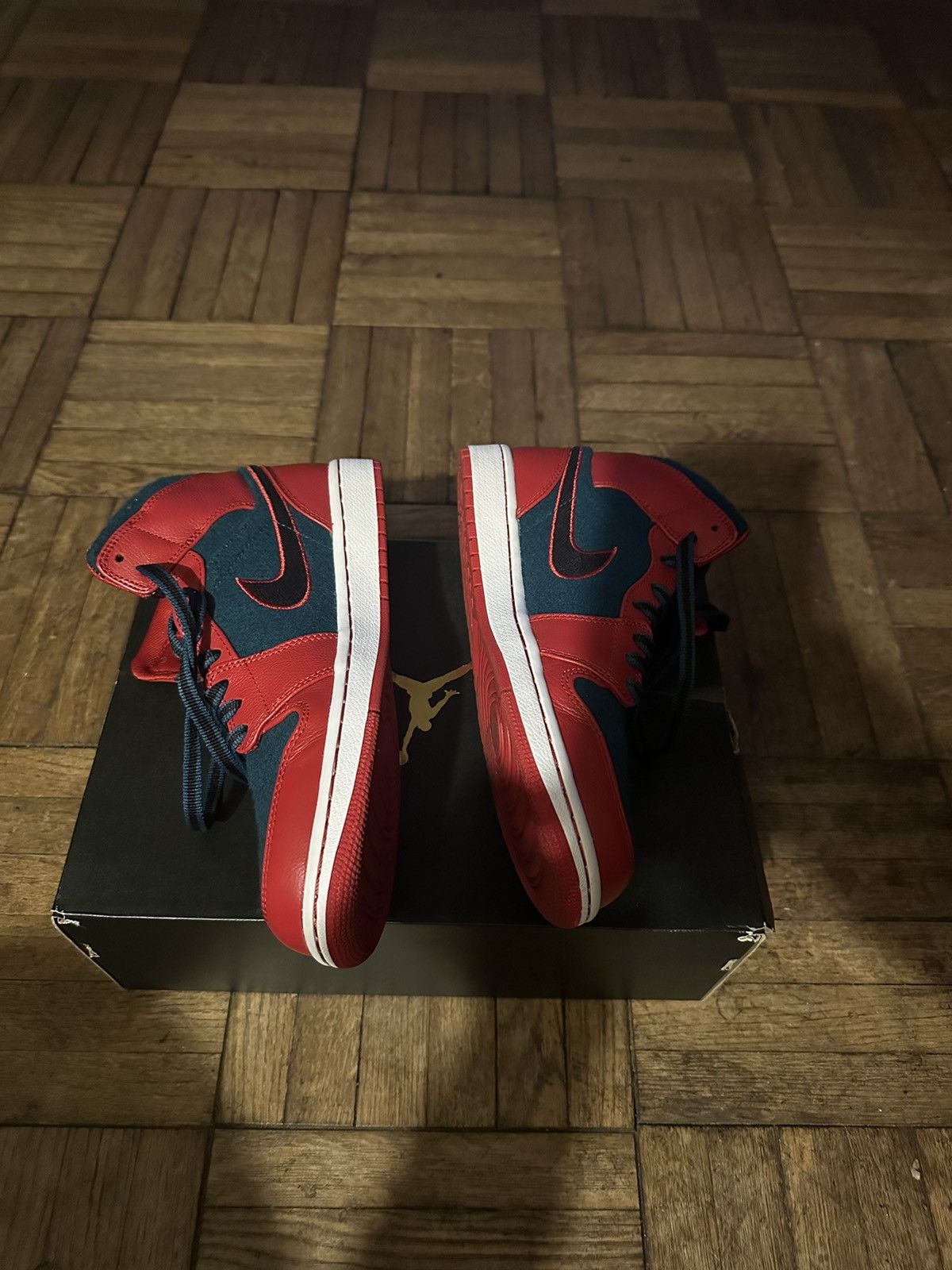 Jordan Brand × Nike Air Jordan 1 Retro High Size US 9.5 / EU 42-43 - 4 Thumbnail