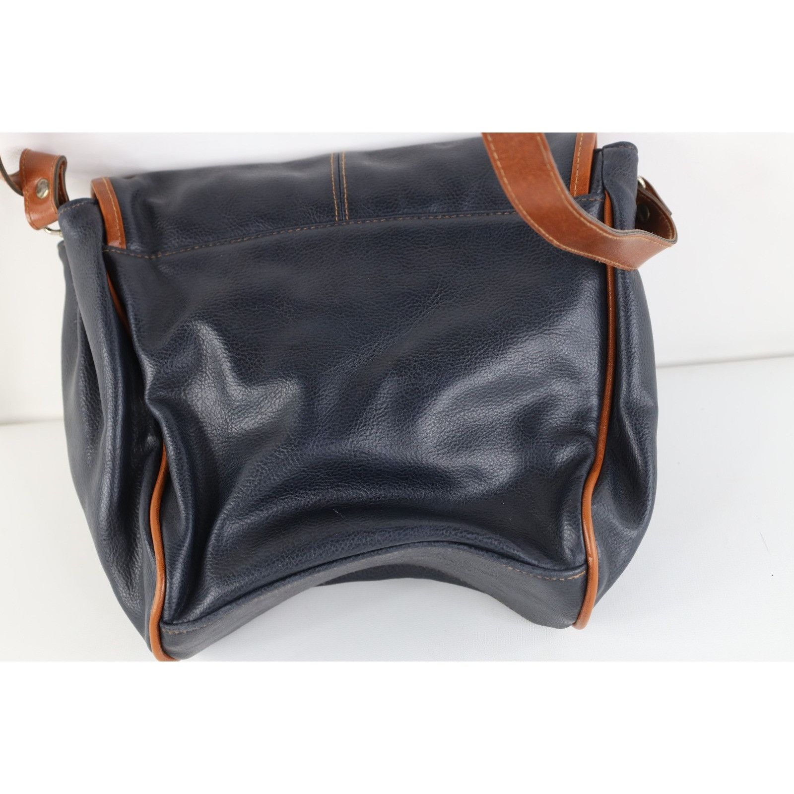 Vintage Vintage 90s Streetwear Leather Flap Horse Bit Clasp Purse Size ONE SIZE - 4 Thumbnail