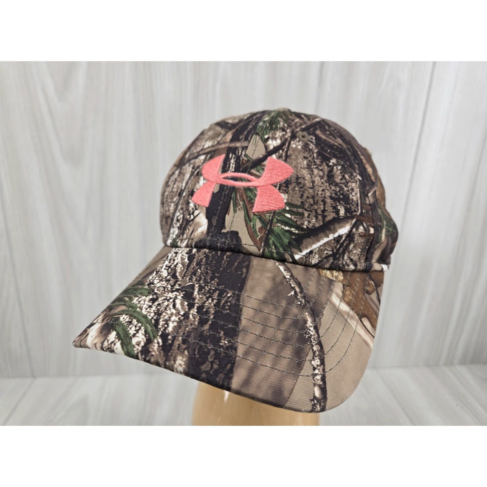 Under Armour VINTAGE Under Armour Pink Logo Camo Hat Womens Adjustable Strapback Brown By UA Womens Adjustable Pink Logo Camo Hat Size ONE SIZE - 2 Thumbnail