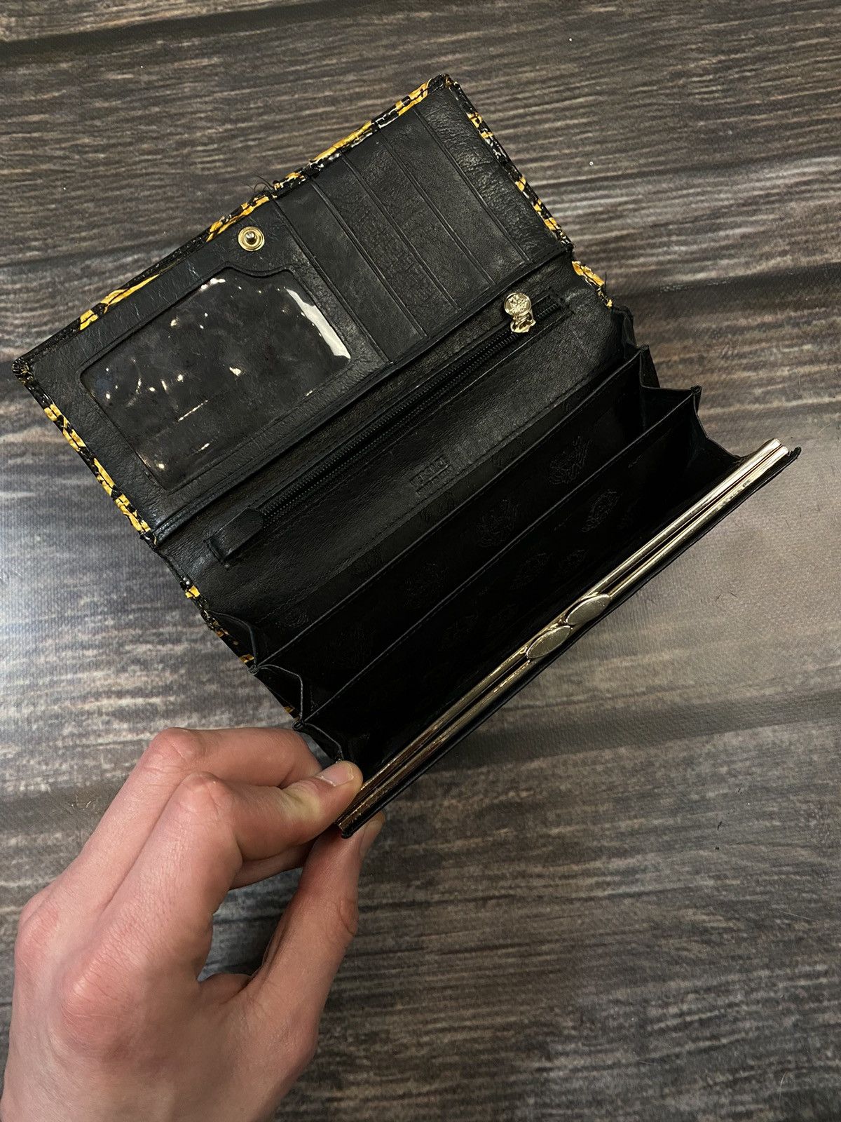 Versace Versace golden honeycomb vintage wallet Size ONE SIZE - 5 Thumbnail