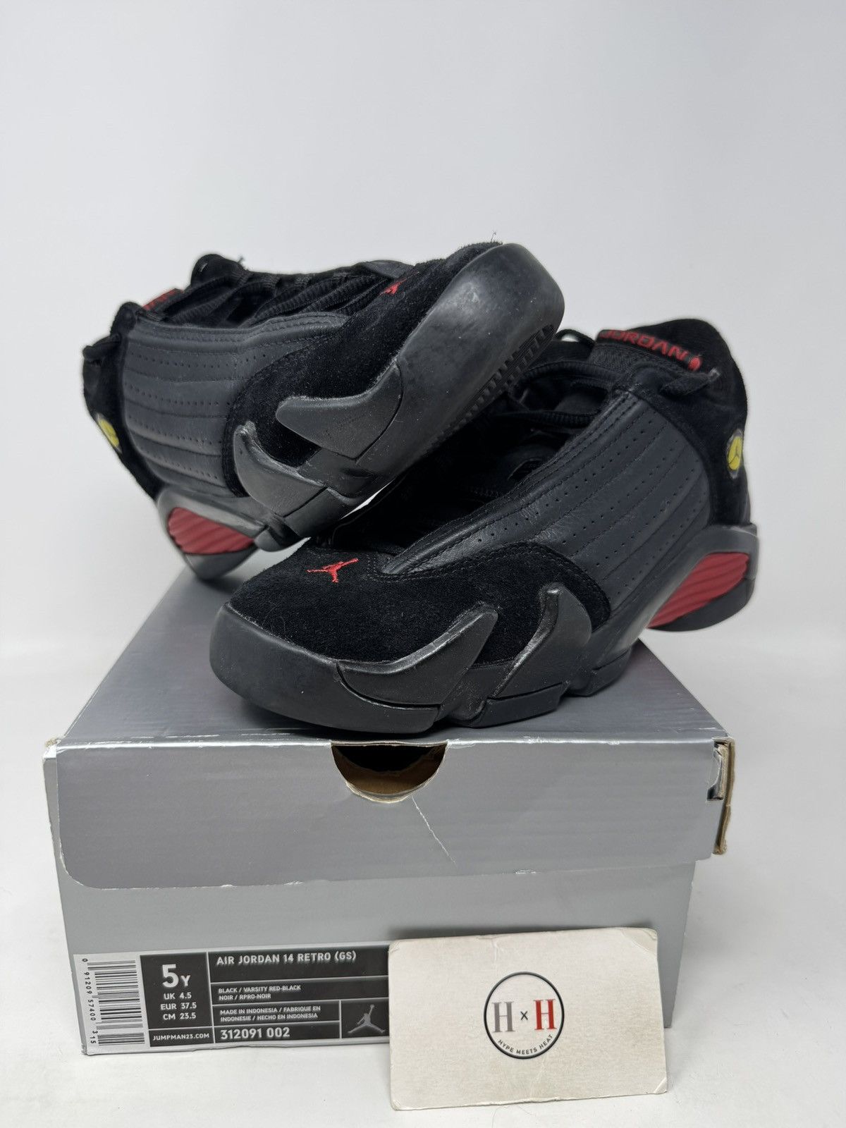 Jordan Brand Nike Air Jordan 14 Retro Gs Last Shot 2005 Size US 5 / EU 37 - 1 Thumbnail