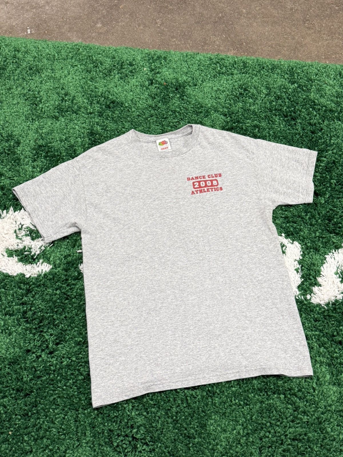 Fruit Of The Loom × Vintage Vintage Dance Club 2008 High School Tee y2k 00s Size US M / EU 48-50 / 2 - 1 Thumbnail