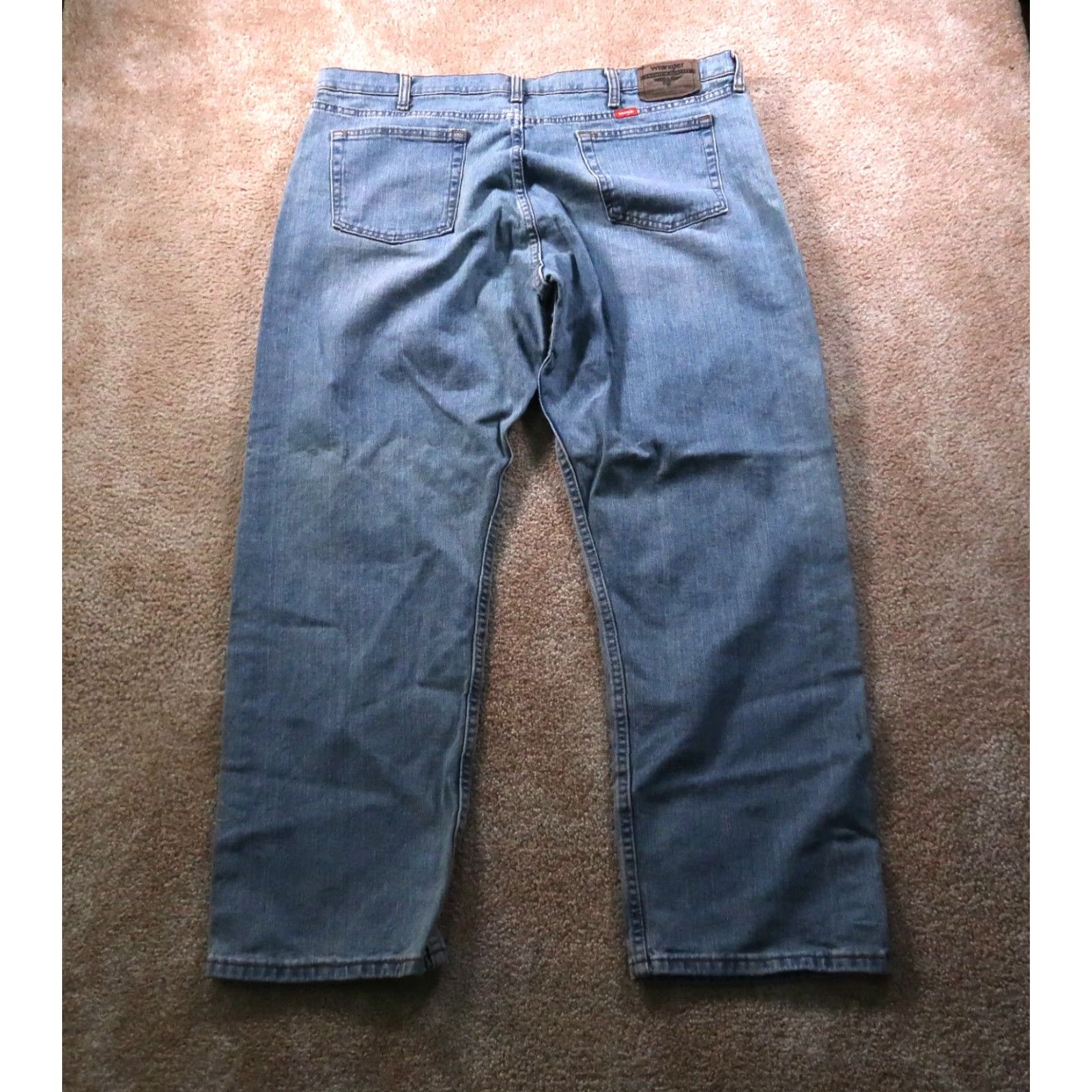 Wrangler Wrangler Jeans Men's 40x30 Blue Denim Relaxed Straight Leg 5-Pocket Logo Button Zip 40 in Inseam Machine Washable Jeans Size US 40 / EU 56 - 7 Thumbnail