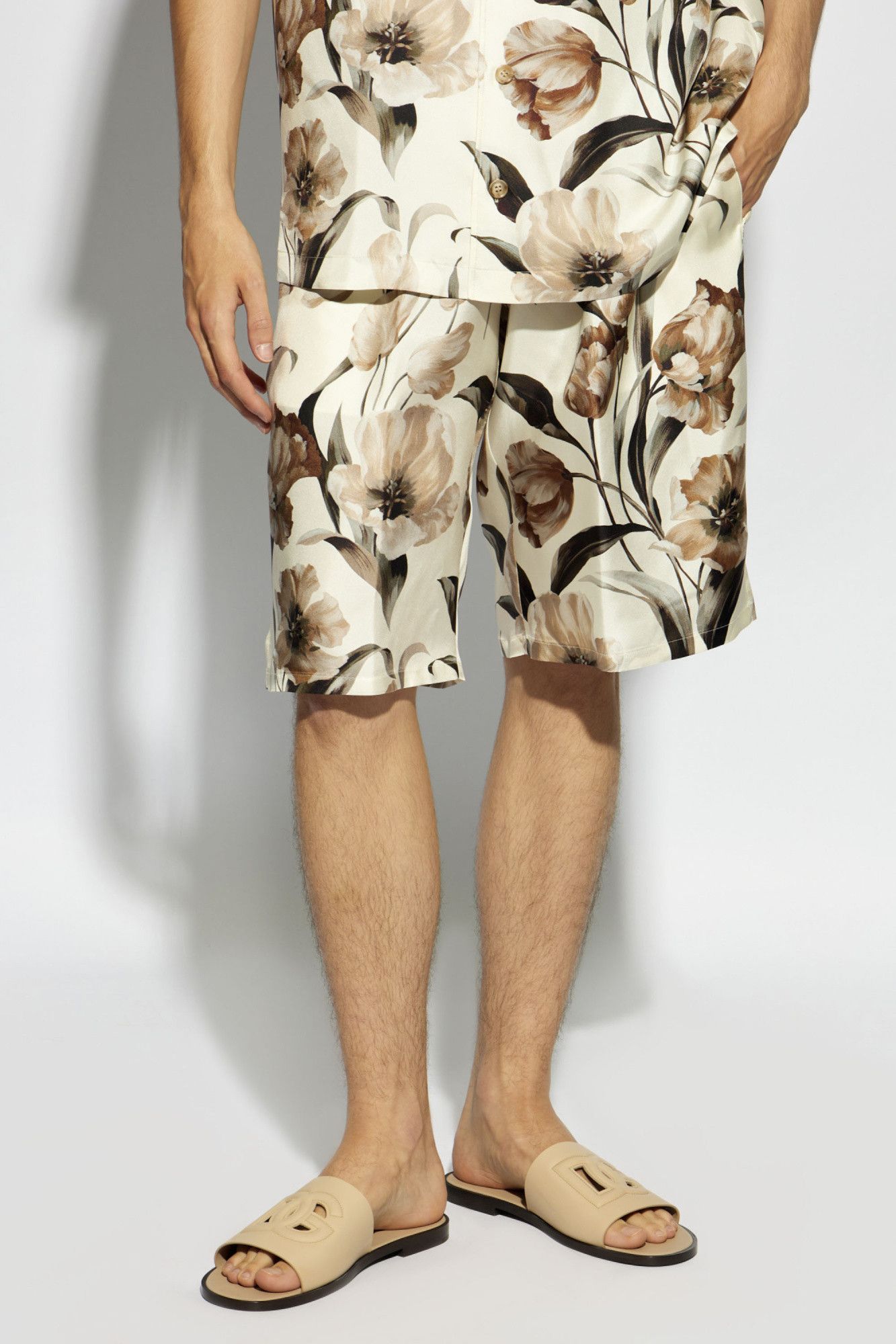 Dolce & Gabbana o1s22i1n0225 Silk Bermuda Short in Multicolor Size US 32 / EU 48 - 3 Thumbnail