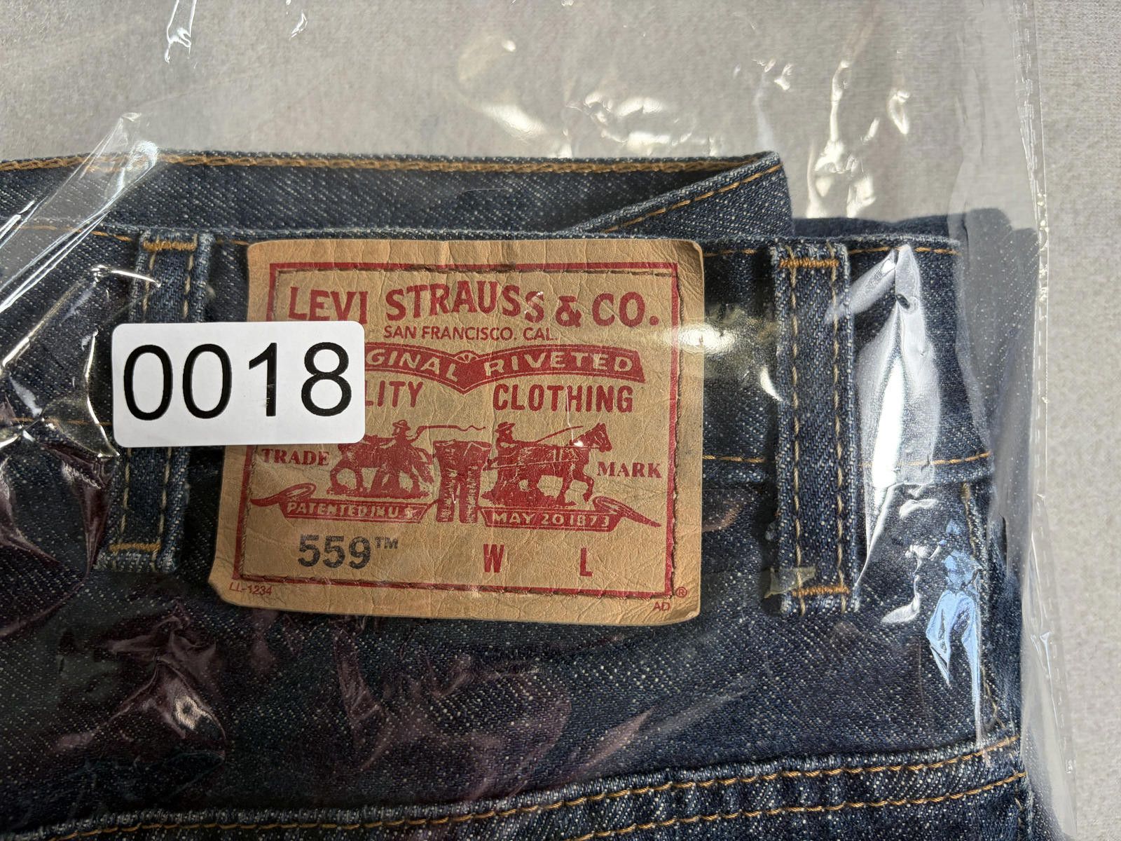 Levi's Levi's 559 Relaxed size L Jeans Blue Denim Medium Wash Size US 42 / EU 58 - 7 Thumbnail