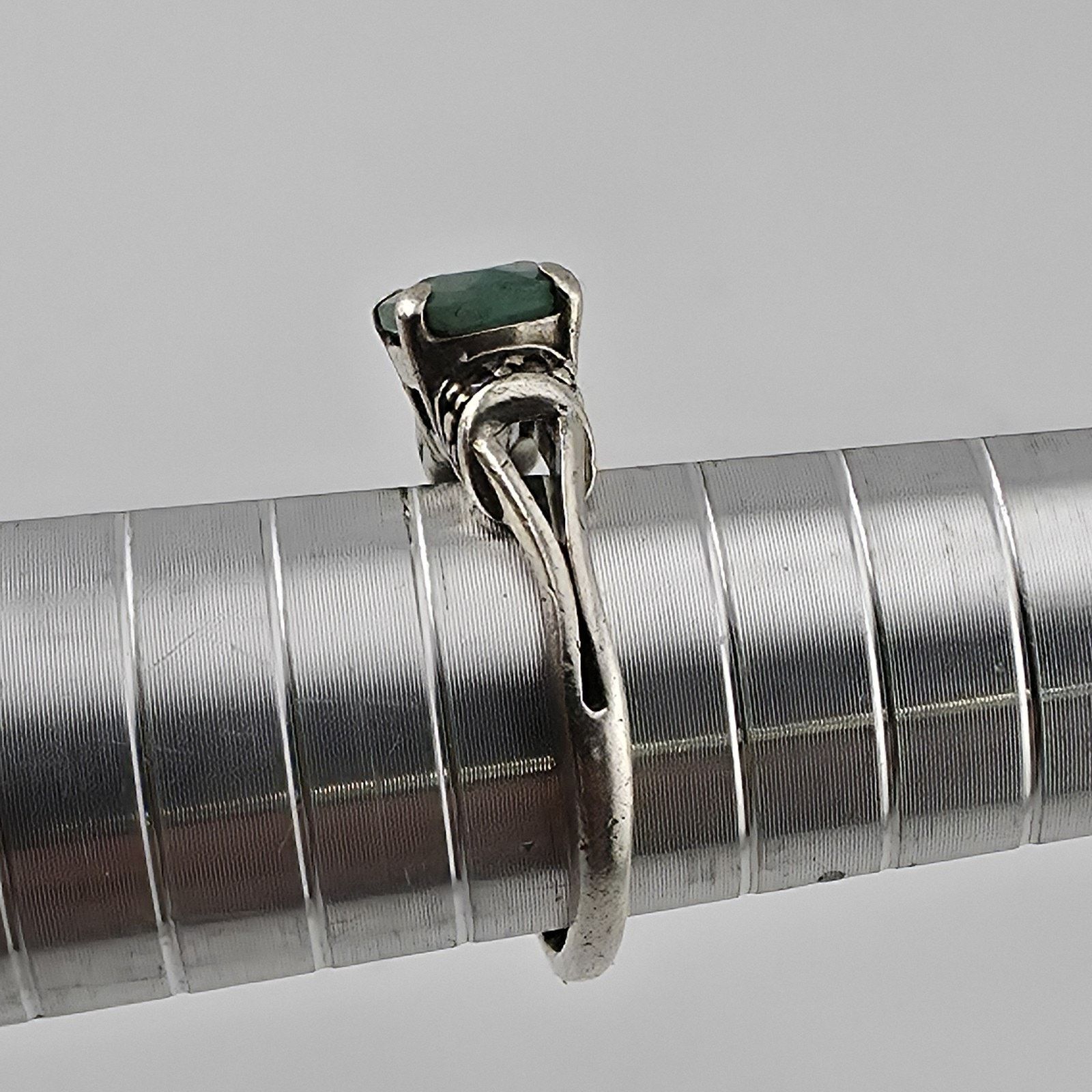 Other Sterling Silver Ring Green Stone 925 Size 6.5 Size ONE SIZE - 10 Thumbnail