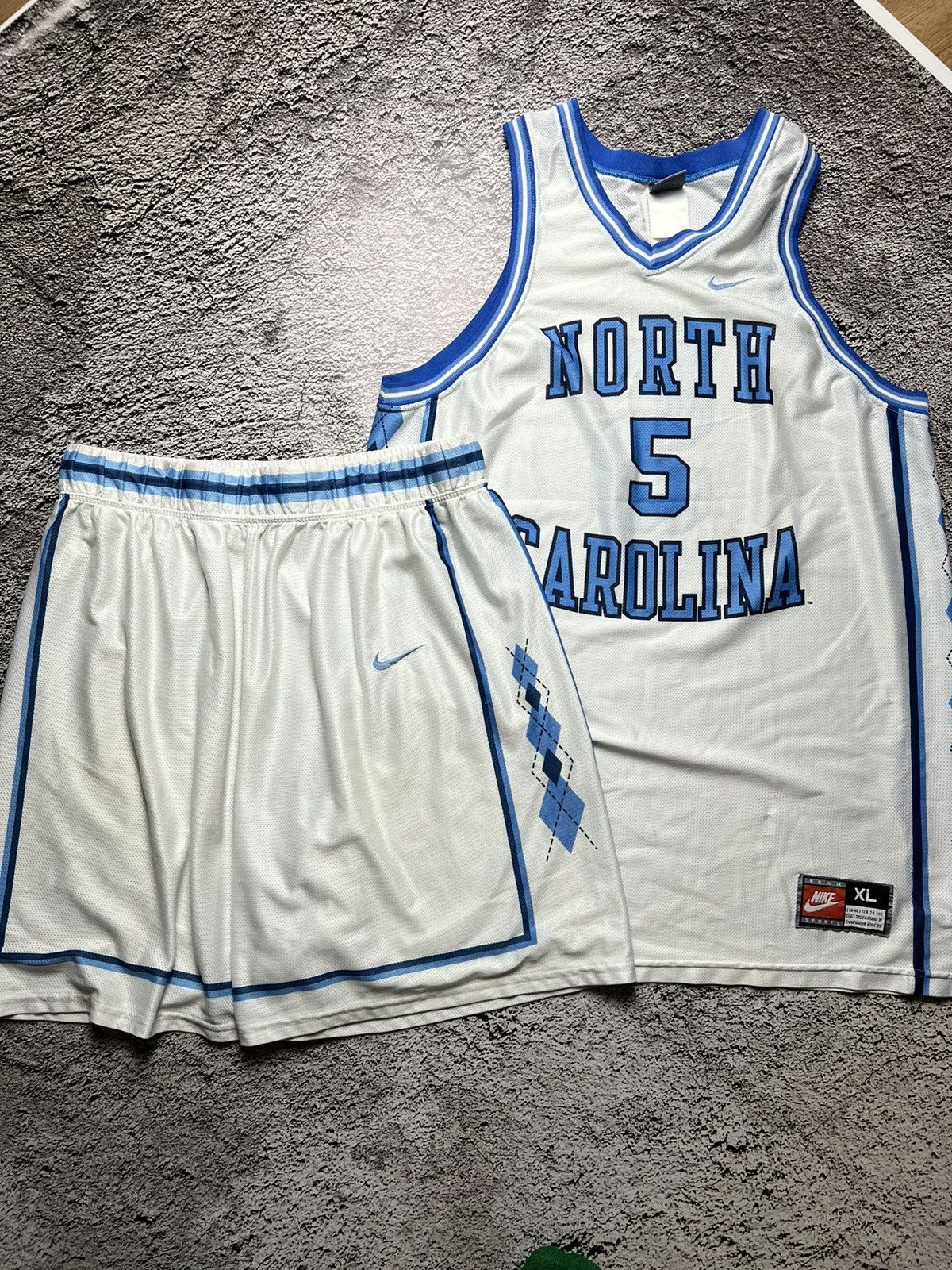Nike VTG 90’s North Carolina Tar Heels NCAA Jersey & shorts nike Size US XL / EU 56 / 4 - 1 Thumbnail