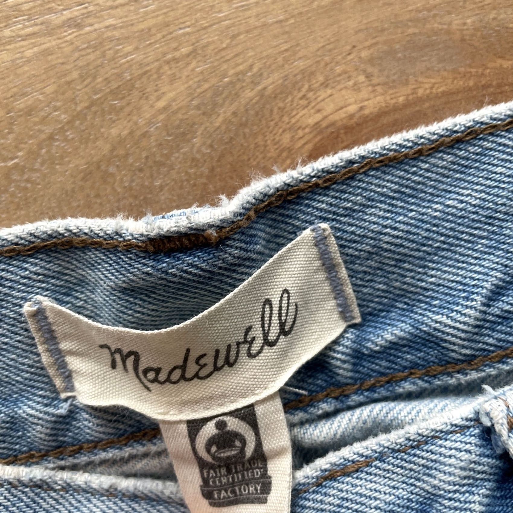 Madewell Madewell Jeans Womens 26P Relaxed Wide-Leg Distressed Denim Cuffed 32x27 Blue Leather? (Note: Original does not include leather) Size 26" / US 2 / IT 38 - 3 Thumbnail