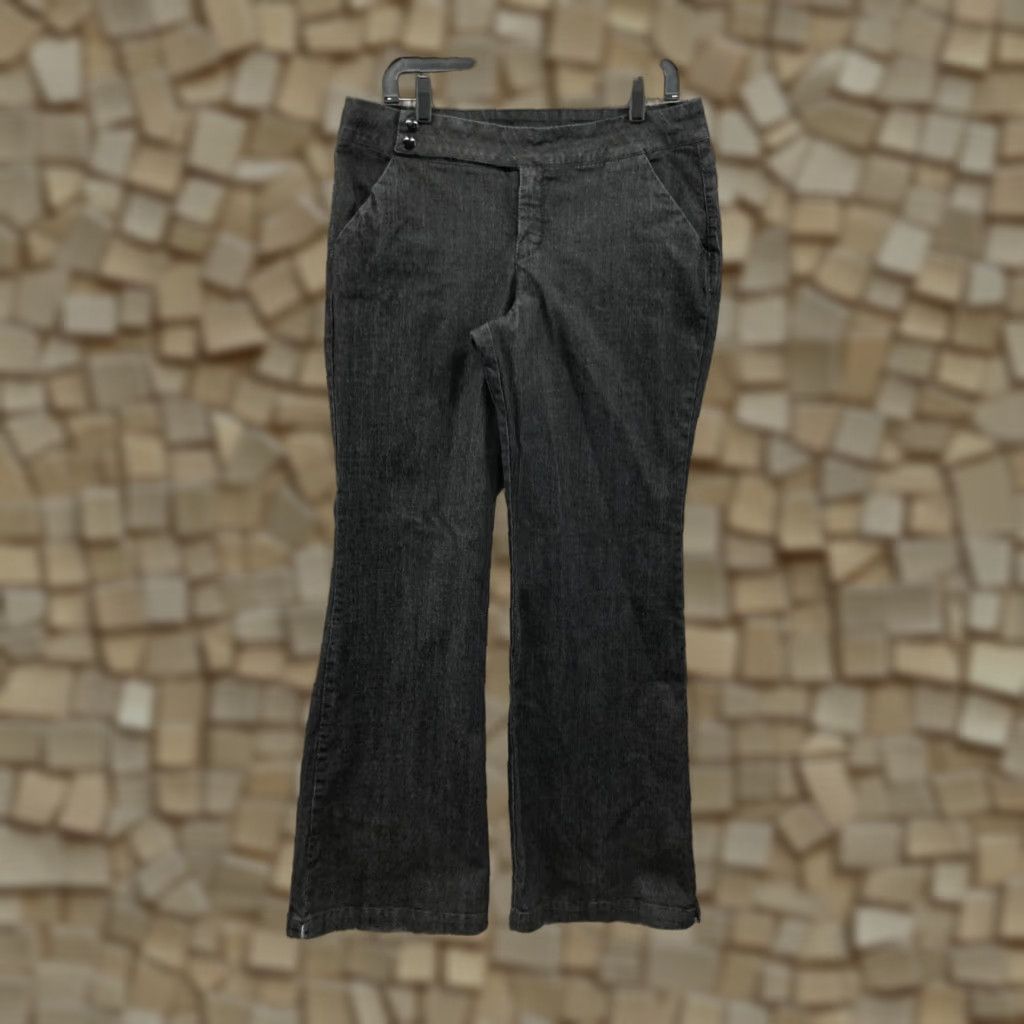 Vintage 111 State Jeans Womens Size 12 Mid Rise Dark Wash Black Denim Size 34" / US 12 / IT 48 - 1 Thumbnail