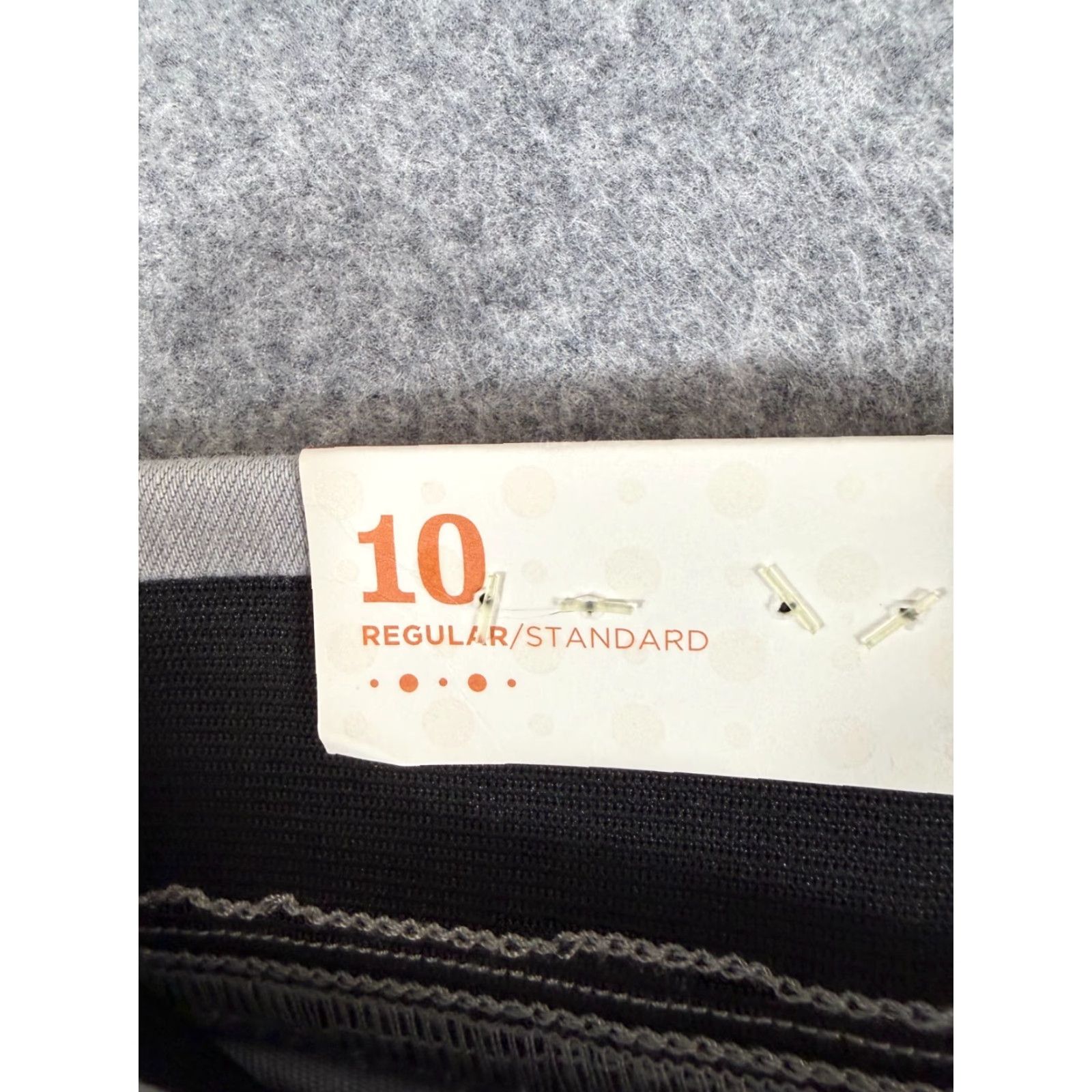 Old Navy VINTAGE Old Navy Jeans Womens 10 Gray Denim Mid Rise Elastic Waist Rockstar Jegging NWT Size 32" / US 10 / IT 46 - 7 Thumbnail