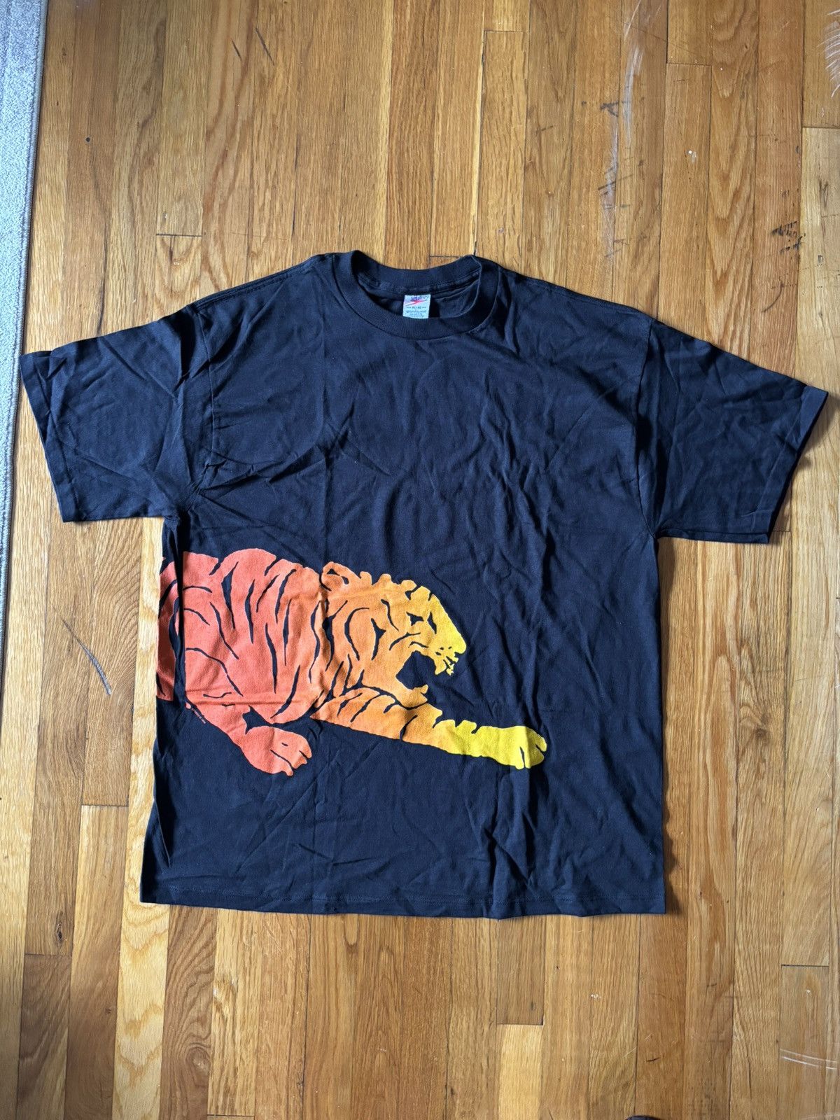 Speedo Vintage 1996 Tiger print Speedo t-shirt Size US XL / EU 56 / 4 - 1 Thumbnail