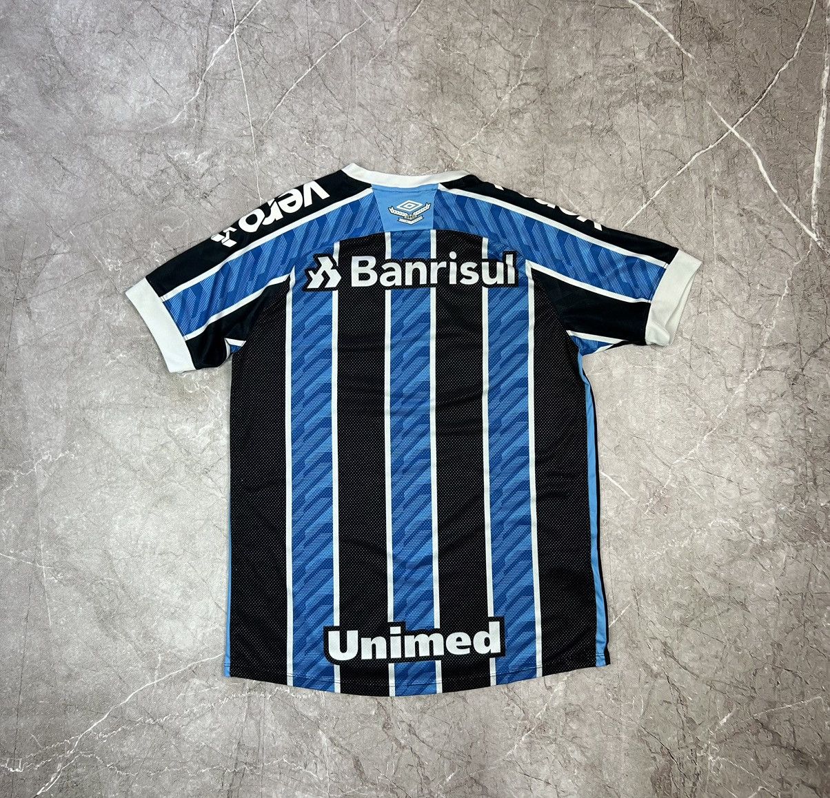 Umbro Jersey Gremio Porto Alegre Home 2020 2021 SIze M/L Size US M / EU 48-50 / 2 - 2 Thumbnail