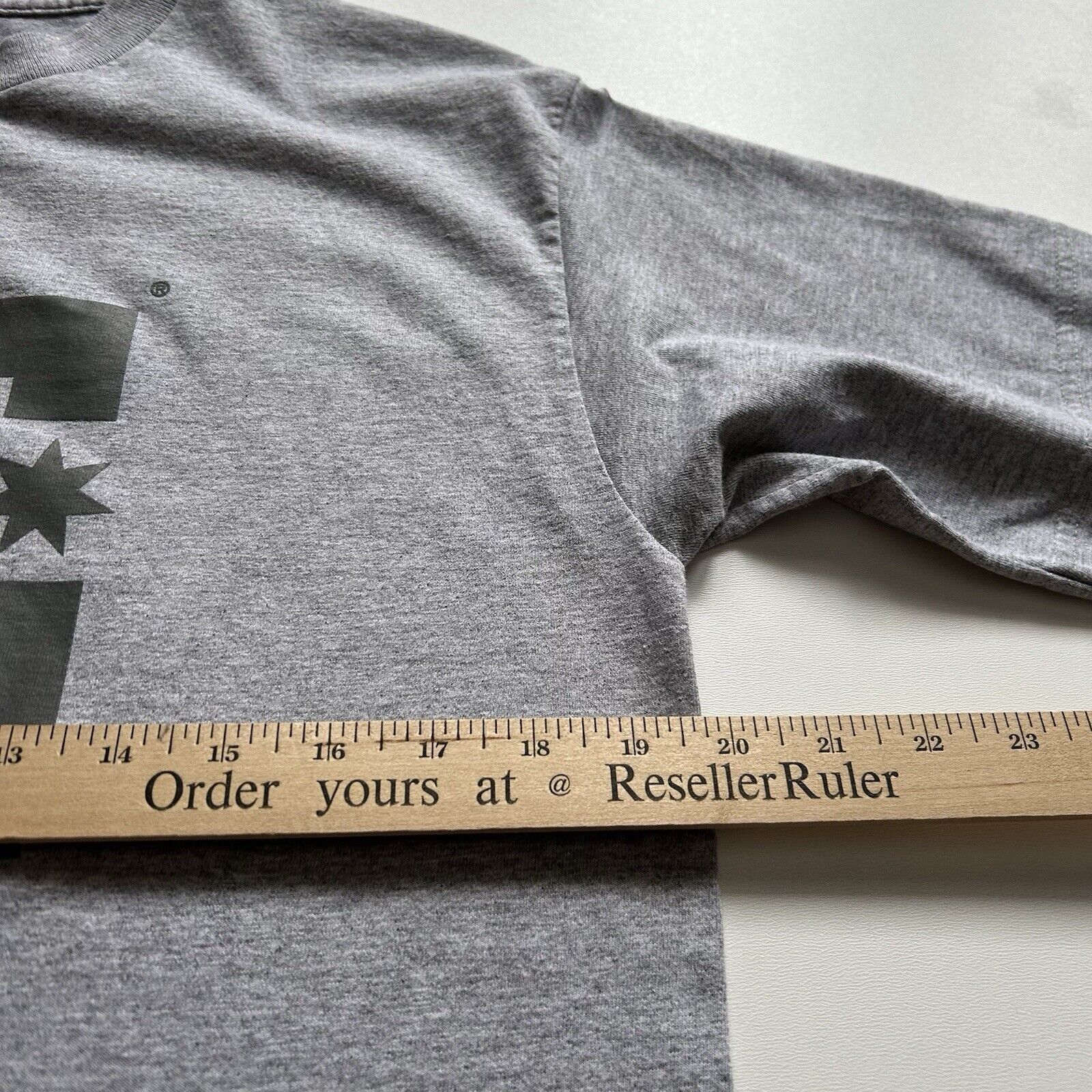 DC Vintage 2000s DC Shoes Co USA Skateboarding T-Shirt Medium Size US M / EU 48-50 / 2 - 5 Thumbnail