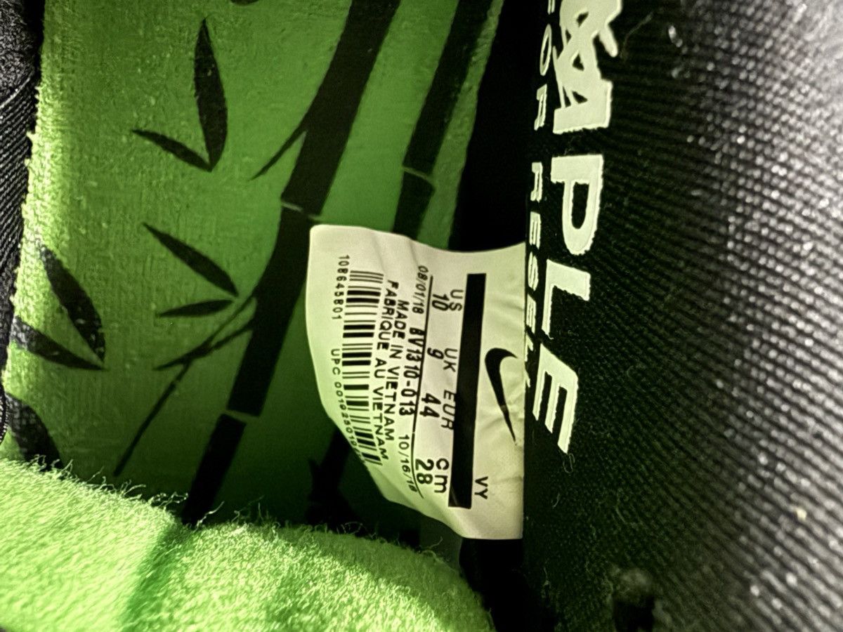 Nike Nike SB Dunk Low Pro x Jeff Staple Panda Pigeon Size US 10 / EU 43 - 5 Thumbnail