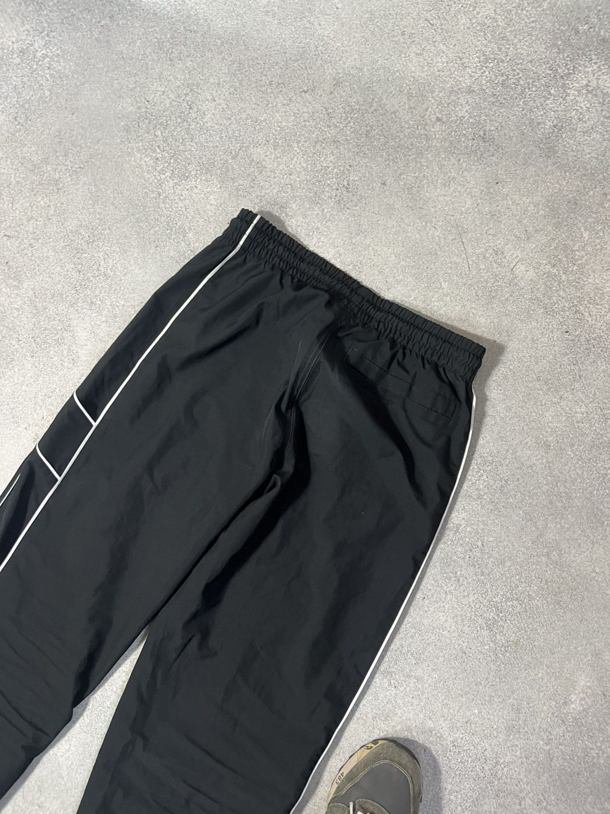 Nike Vintage Nike Track Pants Nylon Striped 00s Y2K Baggy Size US 32 / EU 48 - 8 Thumbnail
