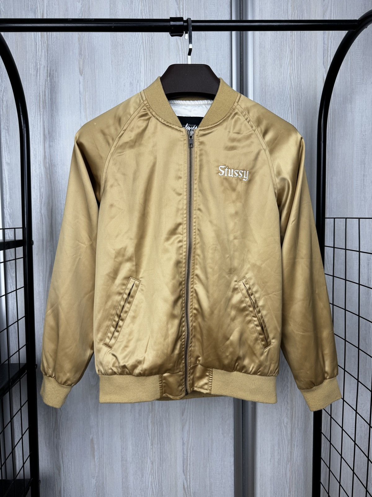 Stussy Stussy Gold Satin California Womens Bomber Jacket Floral Zip Size XS / US 0-2 / IT 36-38 - 1 Thumbnail