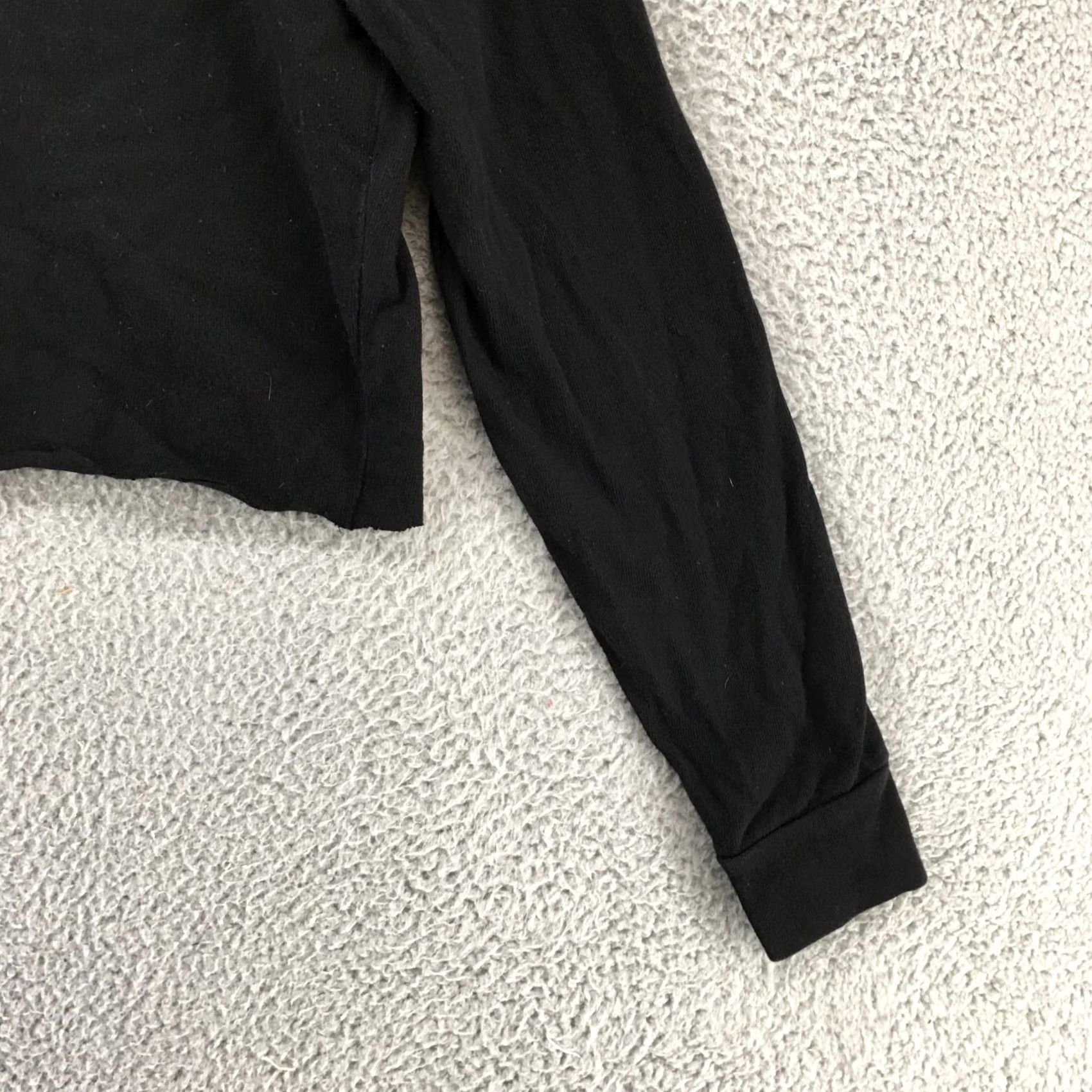 Vintage Sherpa Tee Womens XS Black Guess Cropped Long Sleeve Top Logo Front Crew Neck Size XS / US 0-2 / IT 36-38 - 3 Thumbnail