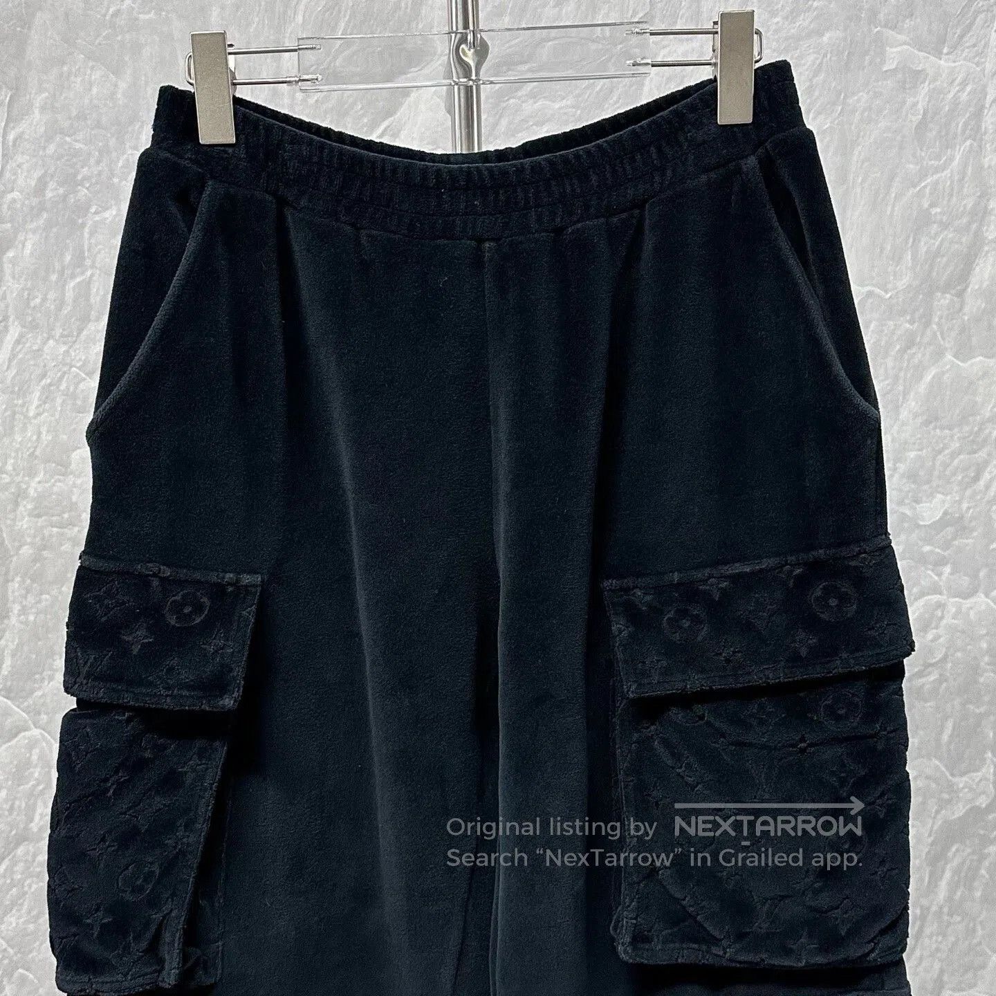 Louis Vuitton louis vuitton black velour long pants size s. Size US 38 / EU 54 - 2 Thumbnail
