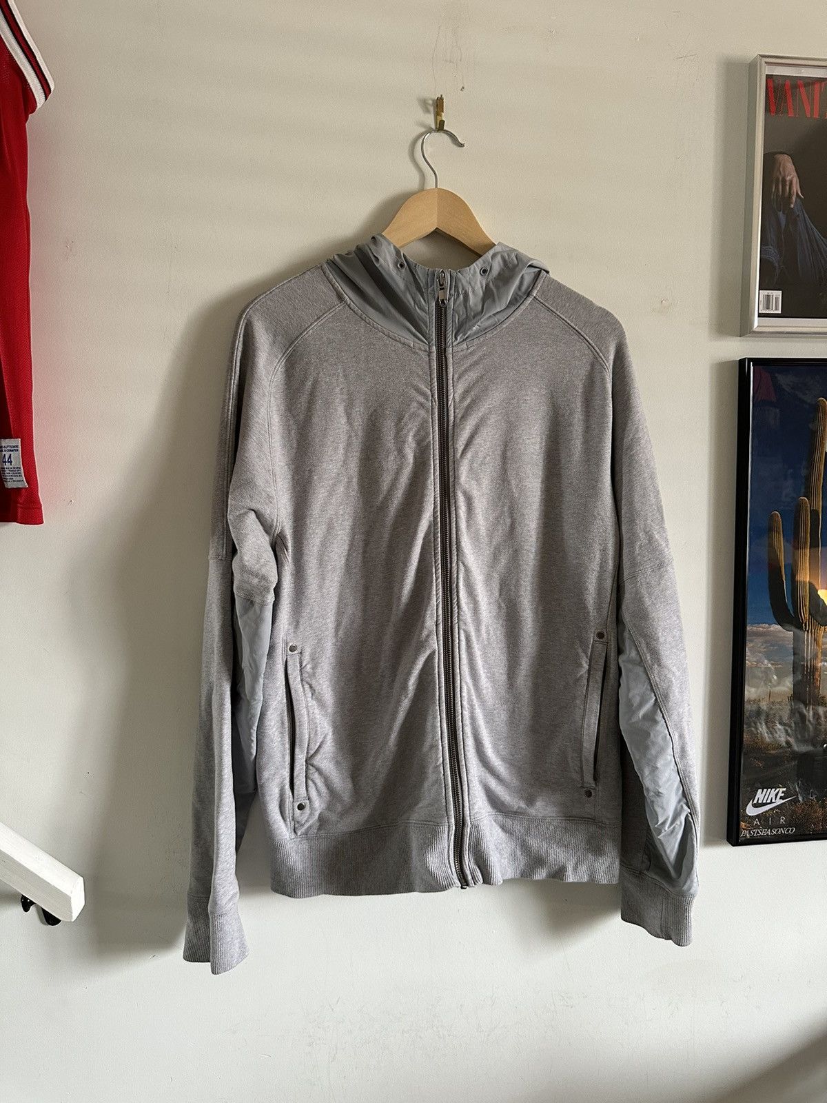 Lululemon lululemon athletics men’s zip up hoodie/jacket Size US L / EU 52-54 / 3 - 1 Thumbnail