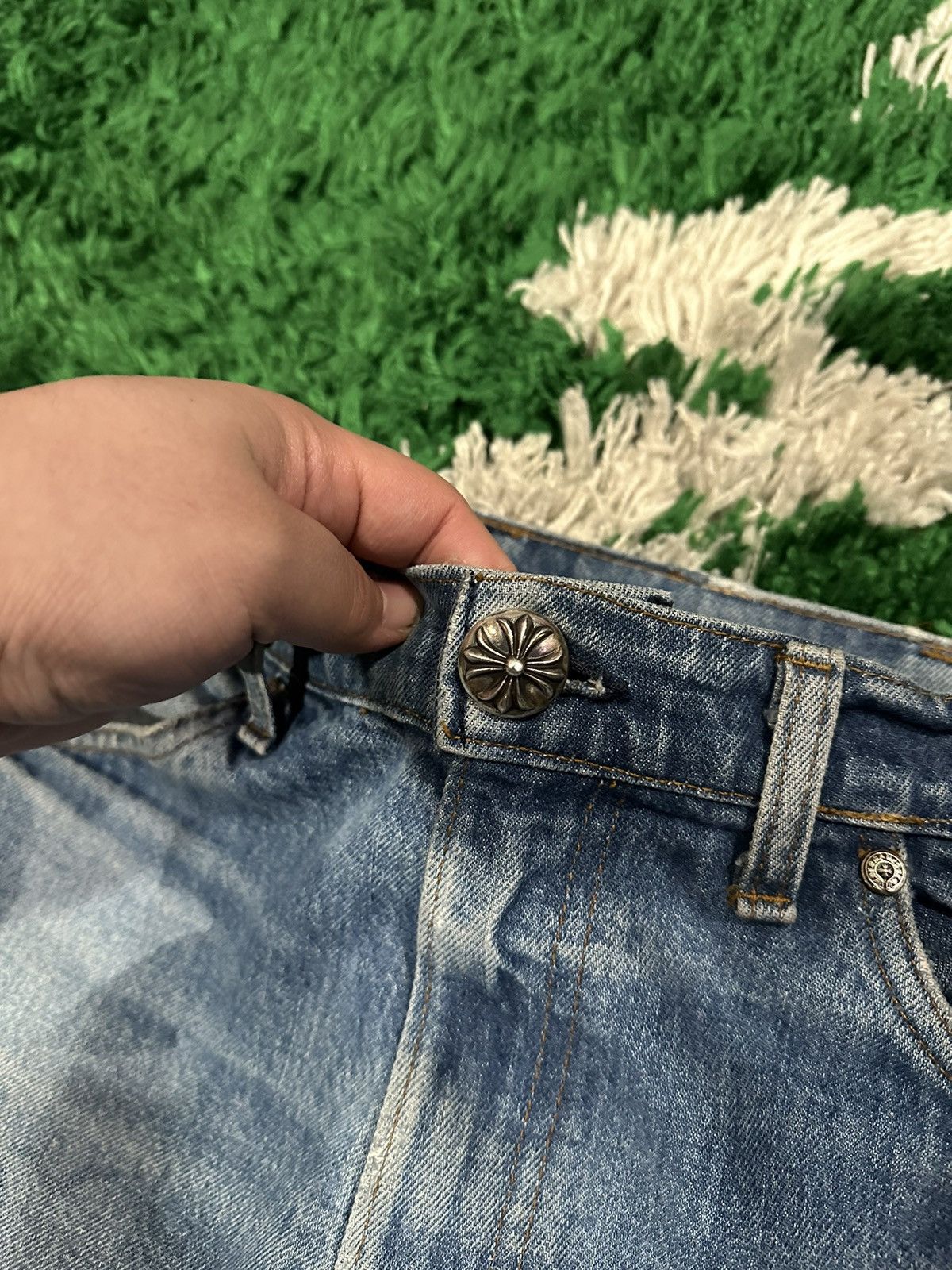 Chrome Hearts Chrome Hearts Levi’s Stencil Cross Patch Denim Size US 33 - 11 Thumbnail