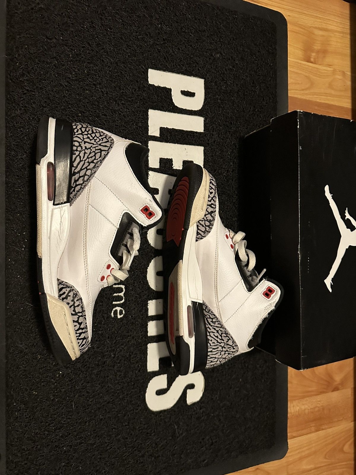 SIZE 7 - Air Jordan Retro 3 Infrared
