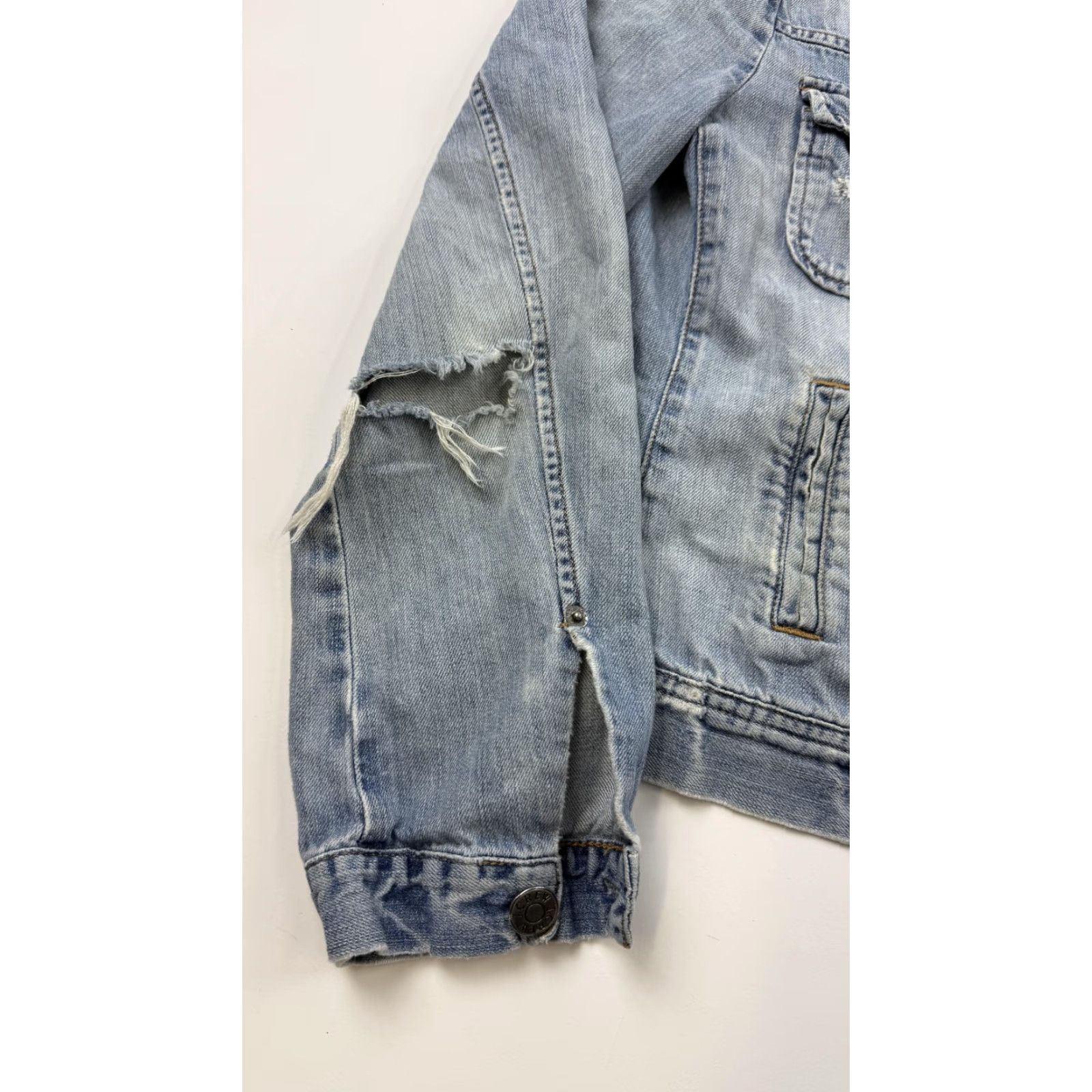 J.Crew J.Crew Denim Jacket Women's Medium Light Wash Distressed Cropped Trucker Size 32" / US 10 / IT 46 - 3 Thumbnail