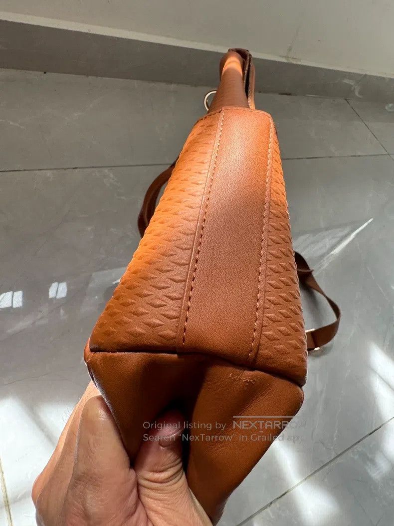 Givenchy Givenchy Sling Bag, Handbag Size ONE SIZE - 6 Thumbnail
