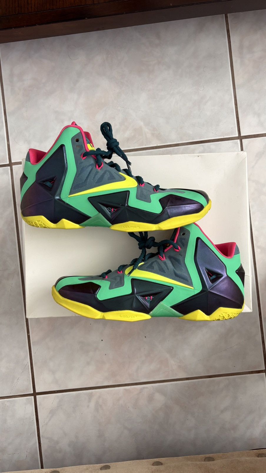 Nike Lebron 11 T-Rex SAMPLE Size US 8.5 / EU 41-42 - 2 Thumbnail